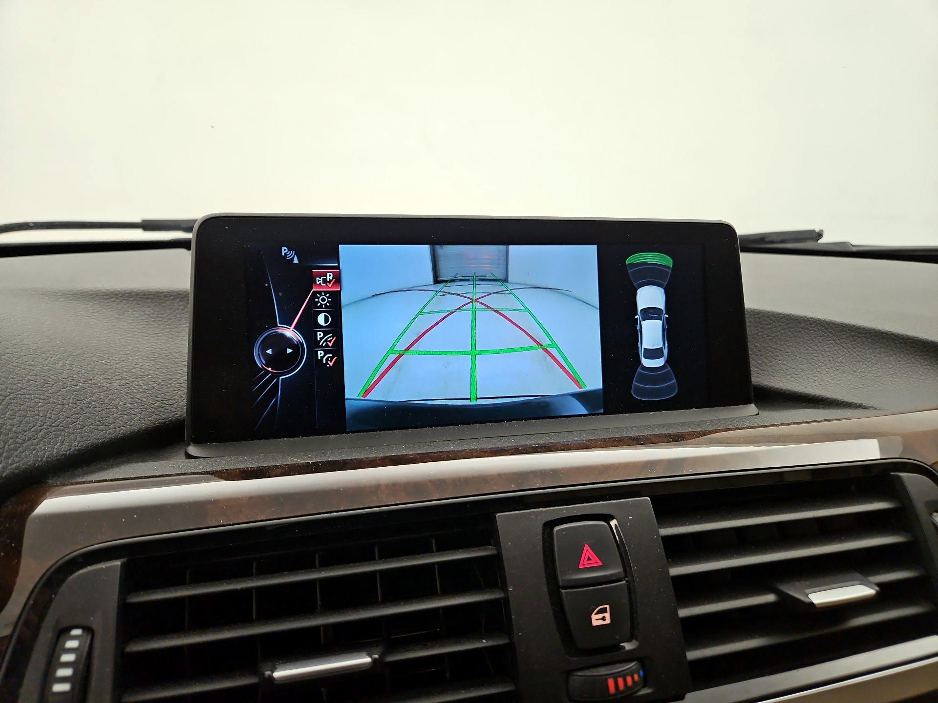 Thumbnail: 2015 BMW 3 Series - 15