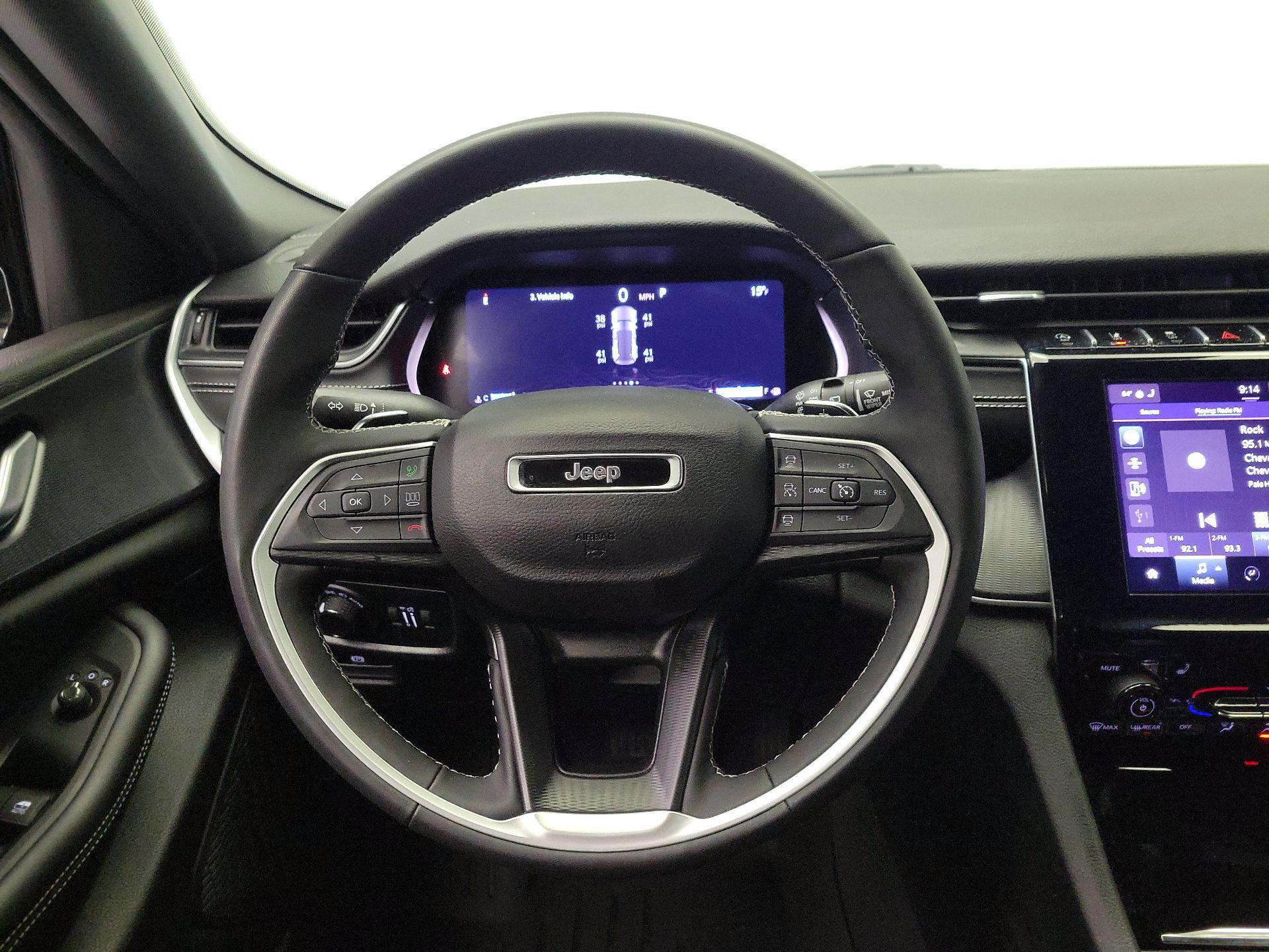 Thumbnail: 2024 Jeep Grand Cherokee - 10