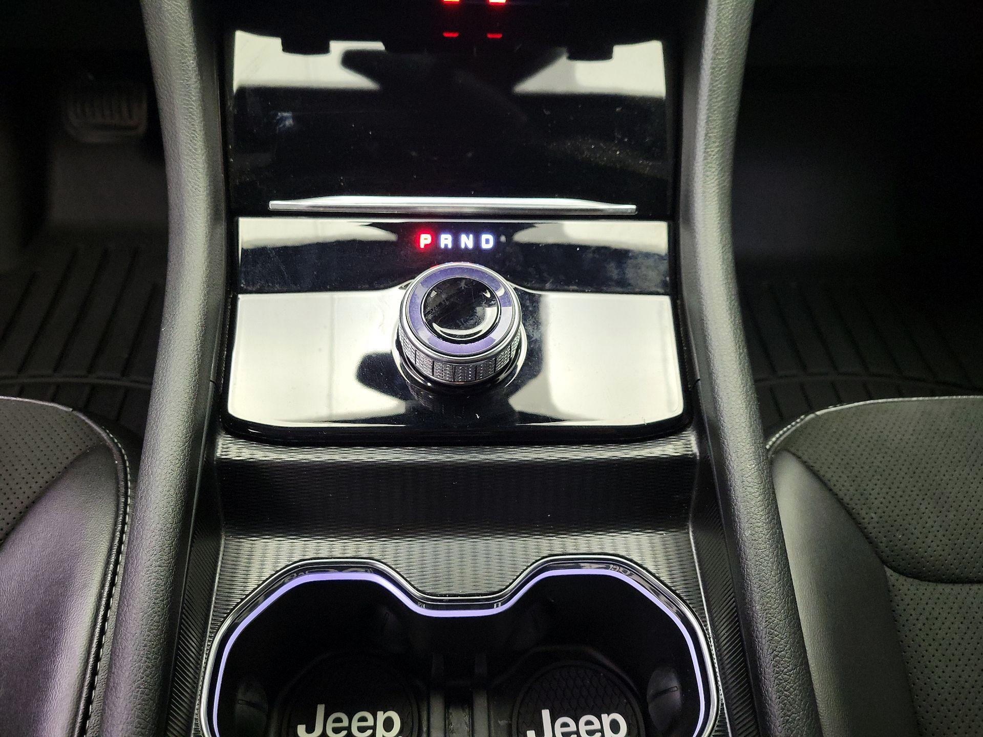 Thumbnail: 2024 Jeep Grand Cherokee - 17