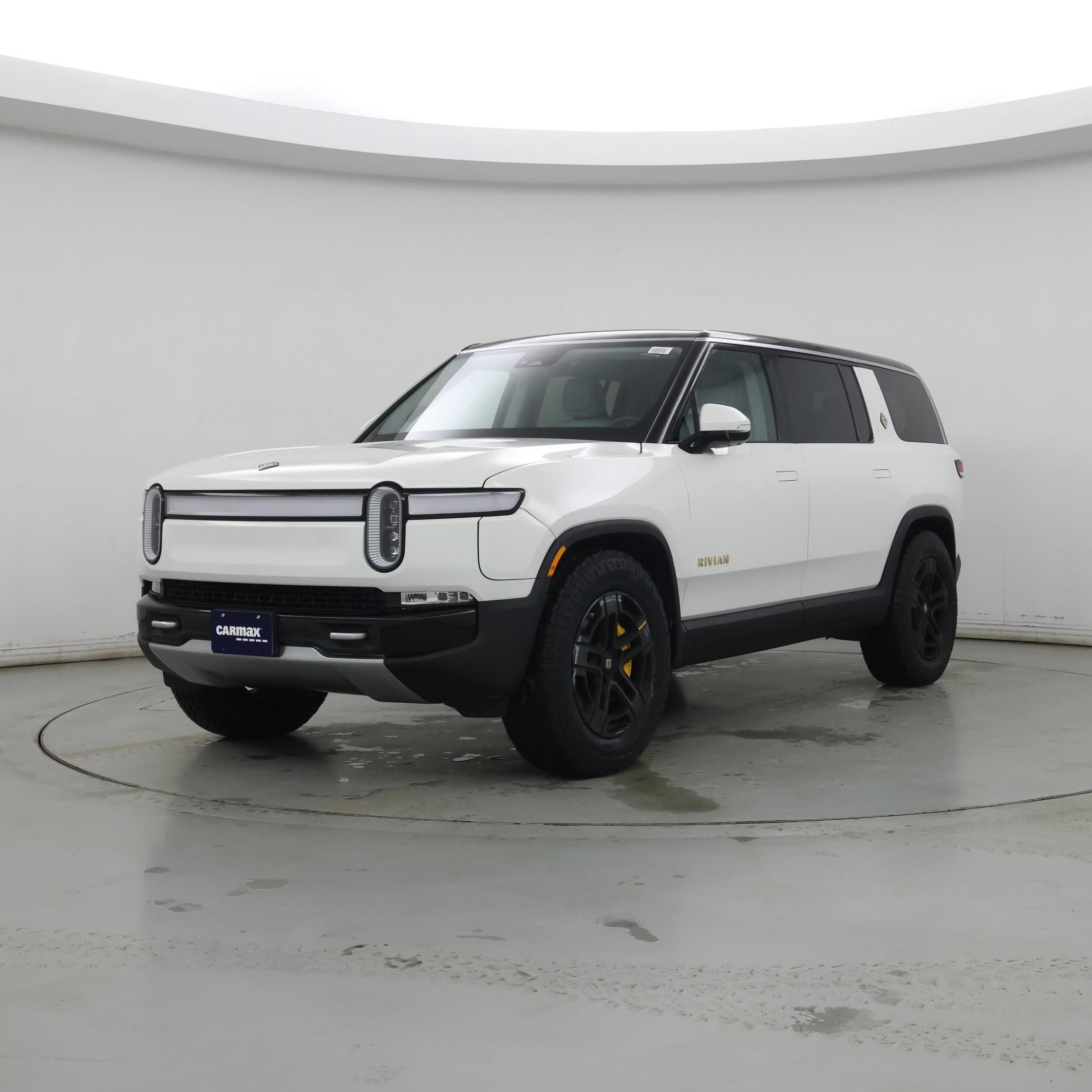 Thumbnail: 2023 Rivian R1S - 4