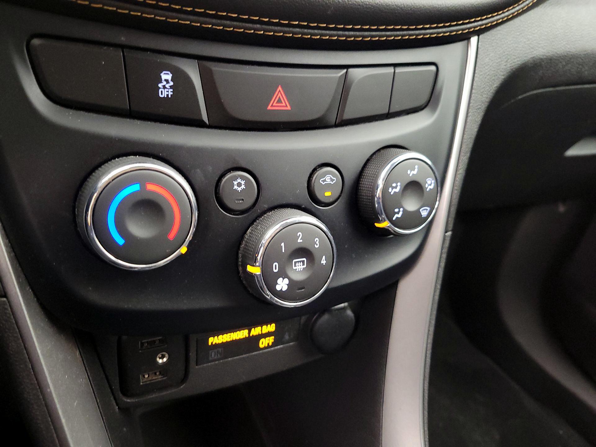 Thumbnail: 2020 Chevrolet Trax - 16