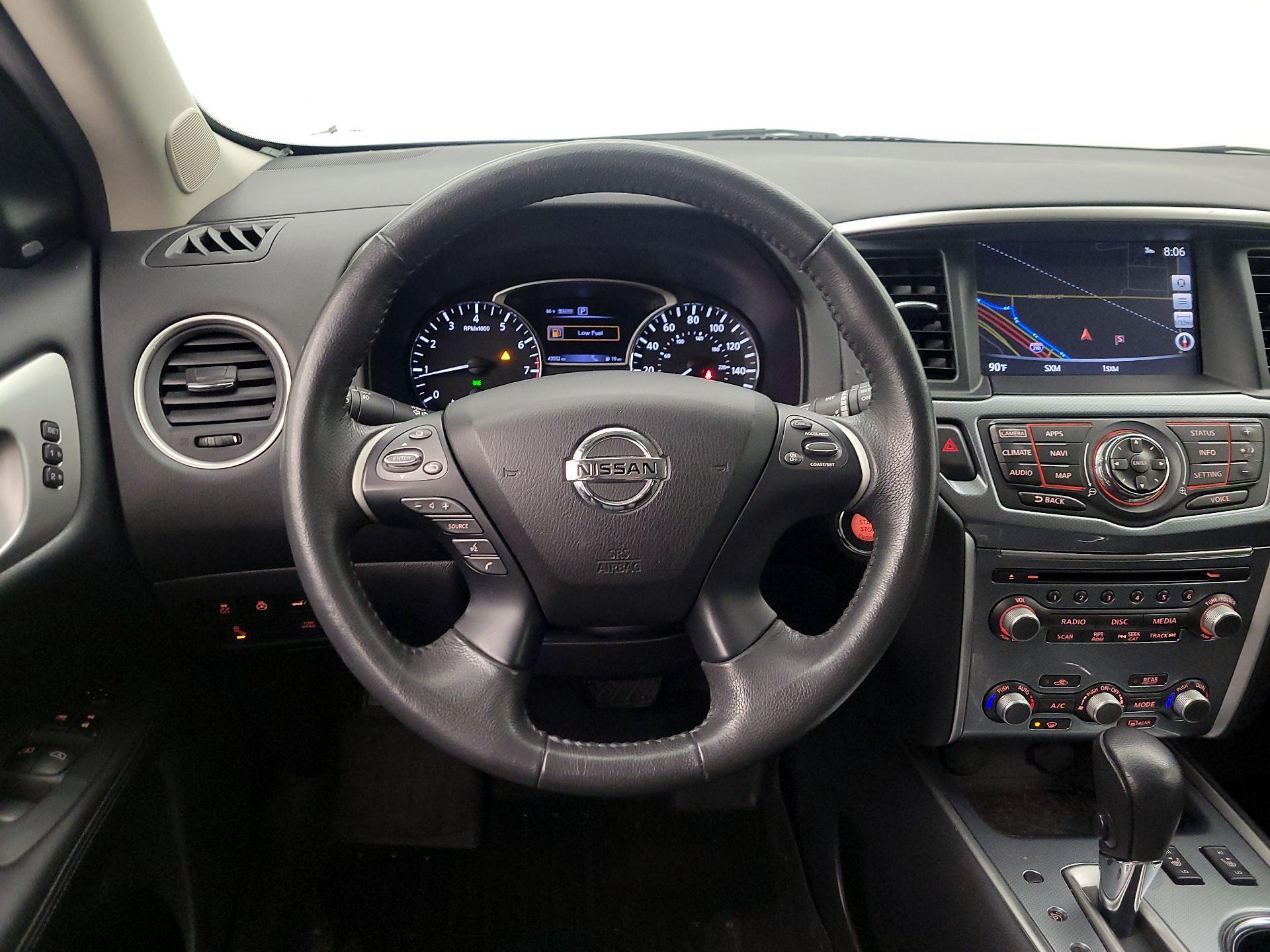 Thumbnail: 2017 Nissan Pathfinder - 10