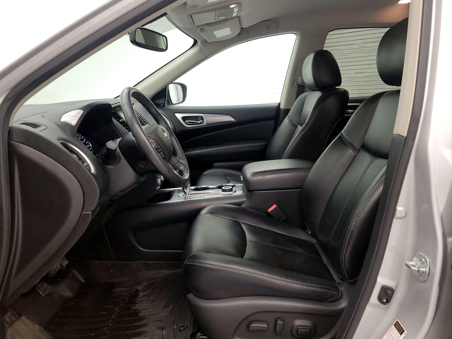 Thumbnail: 2017 Nissan Pathfinder - 11