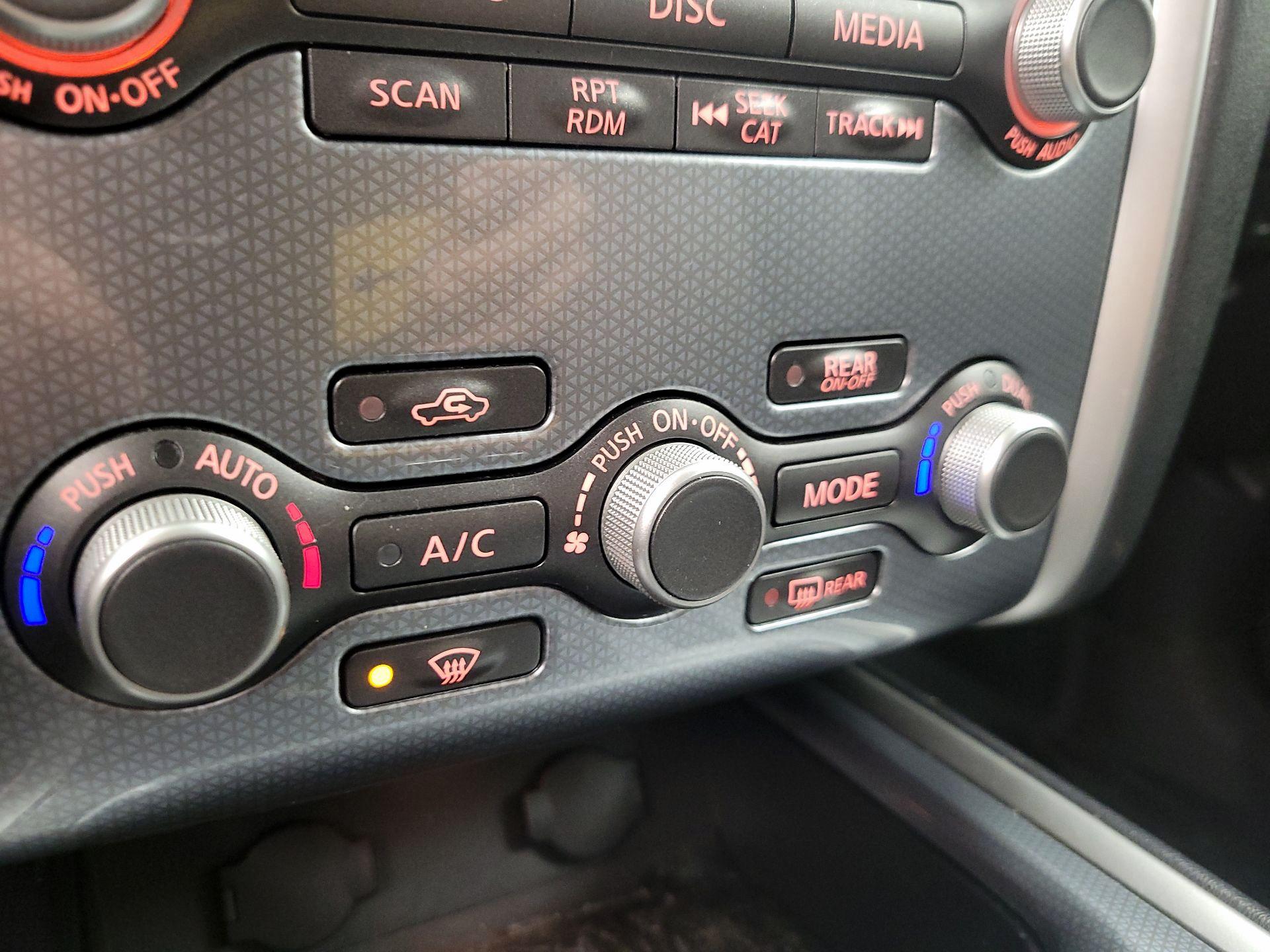 Thumbnail: 2017 Nissan Pathfinder - 17