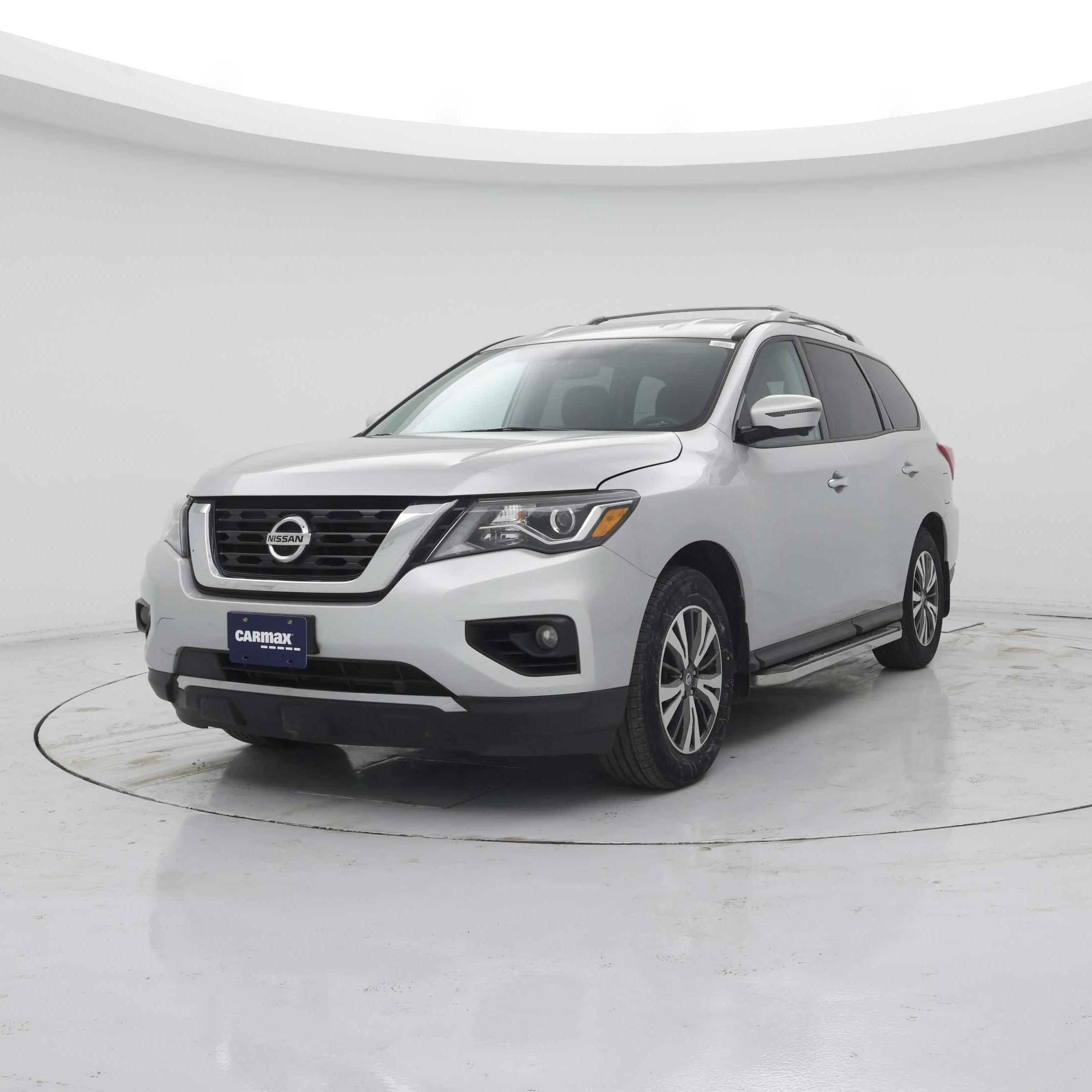 Thumbnail: 2017 Nissan Pathfinder - 4