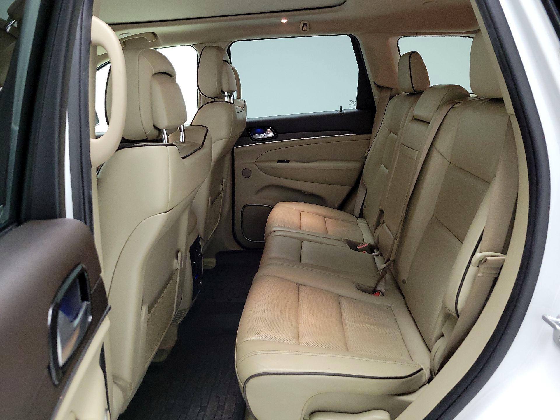 Thumbnail: 2021 Jeep Grand Cherokee - 19