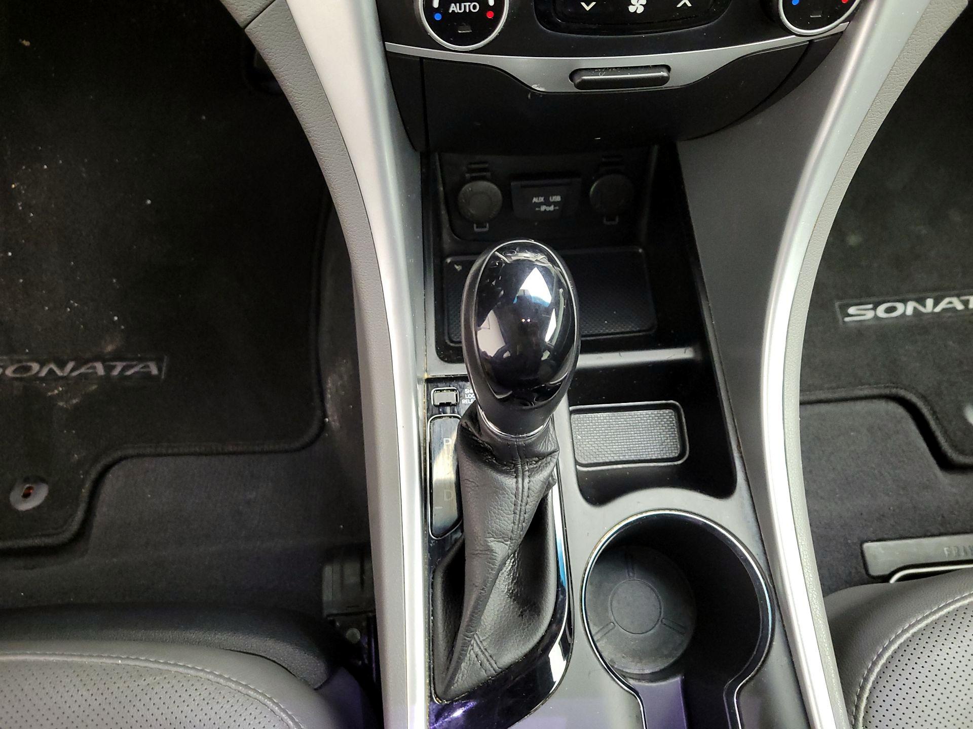 Thumbnail: 2015 Hyundai Sonata - 15