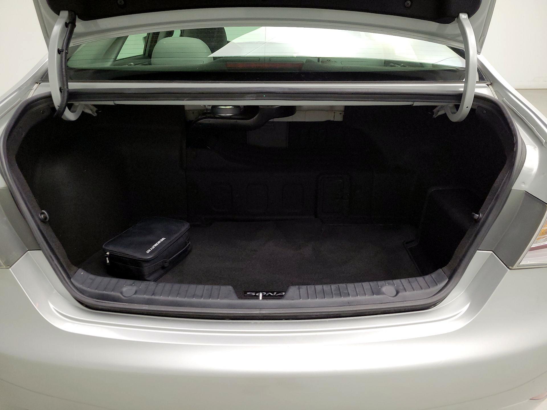 Thumbnail: 2015 Hyundai Sonata - 16