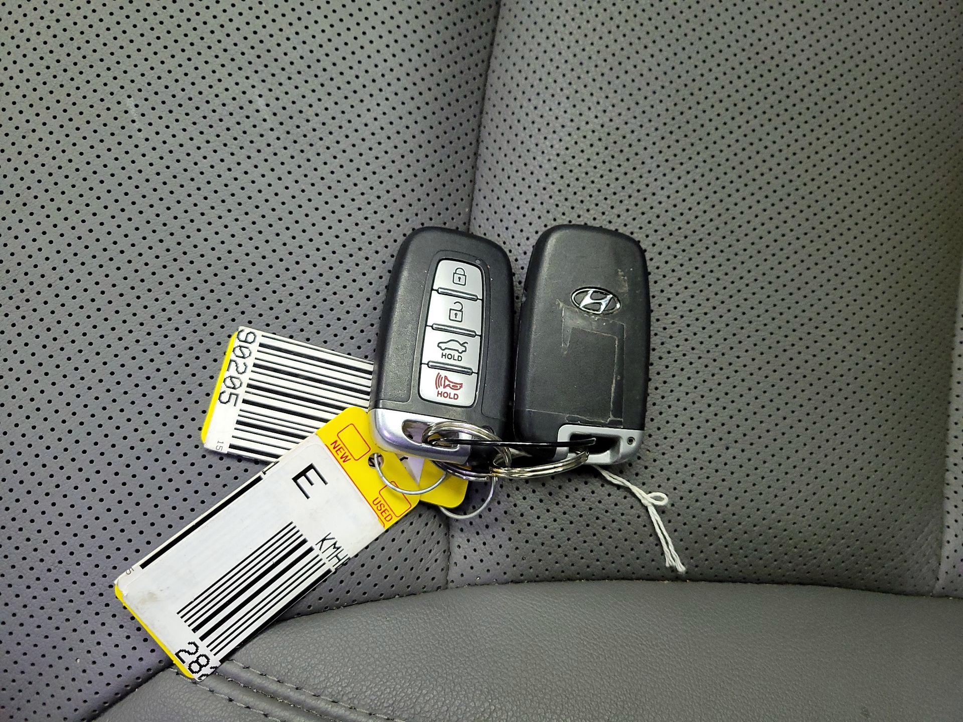 Thumbnail: 2015 Hyundai Sonata - 18