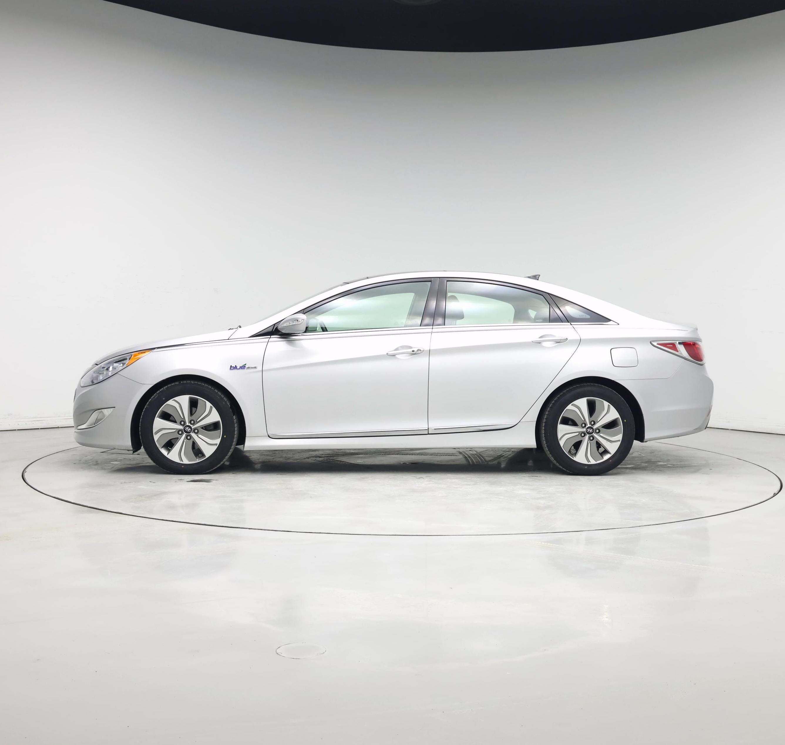Thumbnail: 2015 Hyundai Sonata - 3