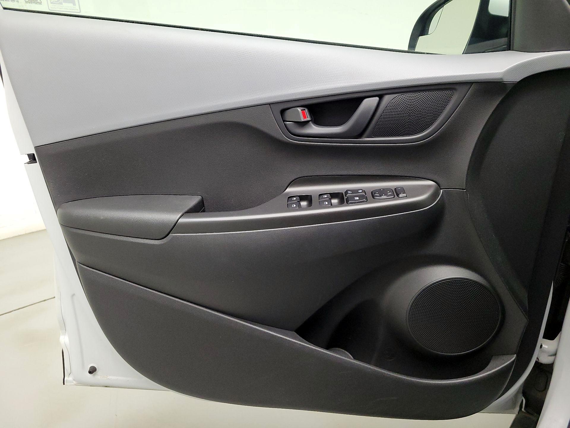 Thumbnail: 2020 Hyundai Kona - 12