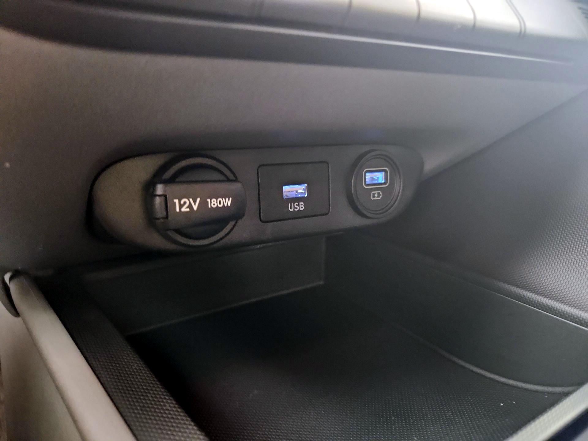 Thumbnail: 2022 Hyundai Elantra - 18