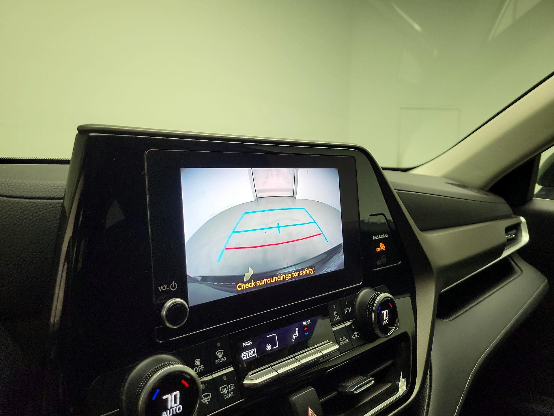 Thumbnail: 2023 Toyota Highlander - 13