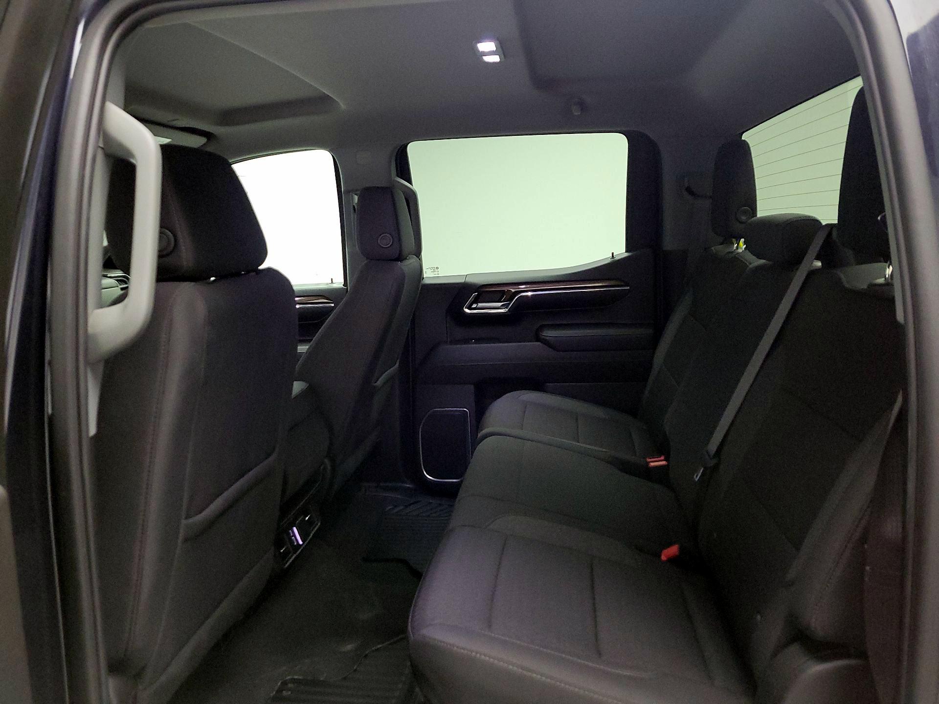 Thumbnail: 2024 Chevrolet Silverado 1500 - 20