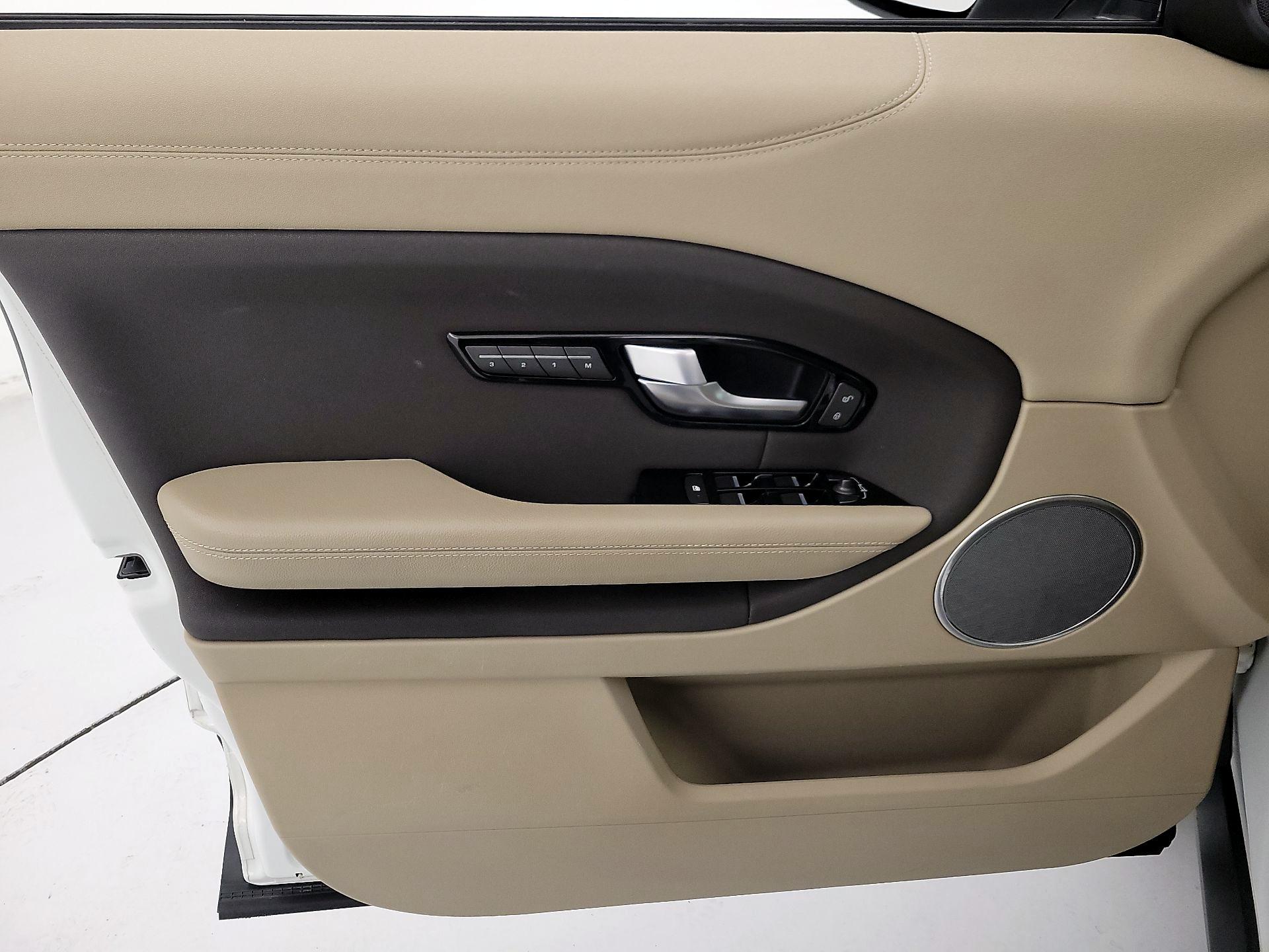 Thumbnail: 2017 Land Rover Range Rover Evoque - 12