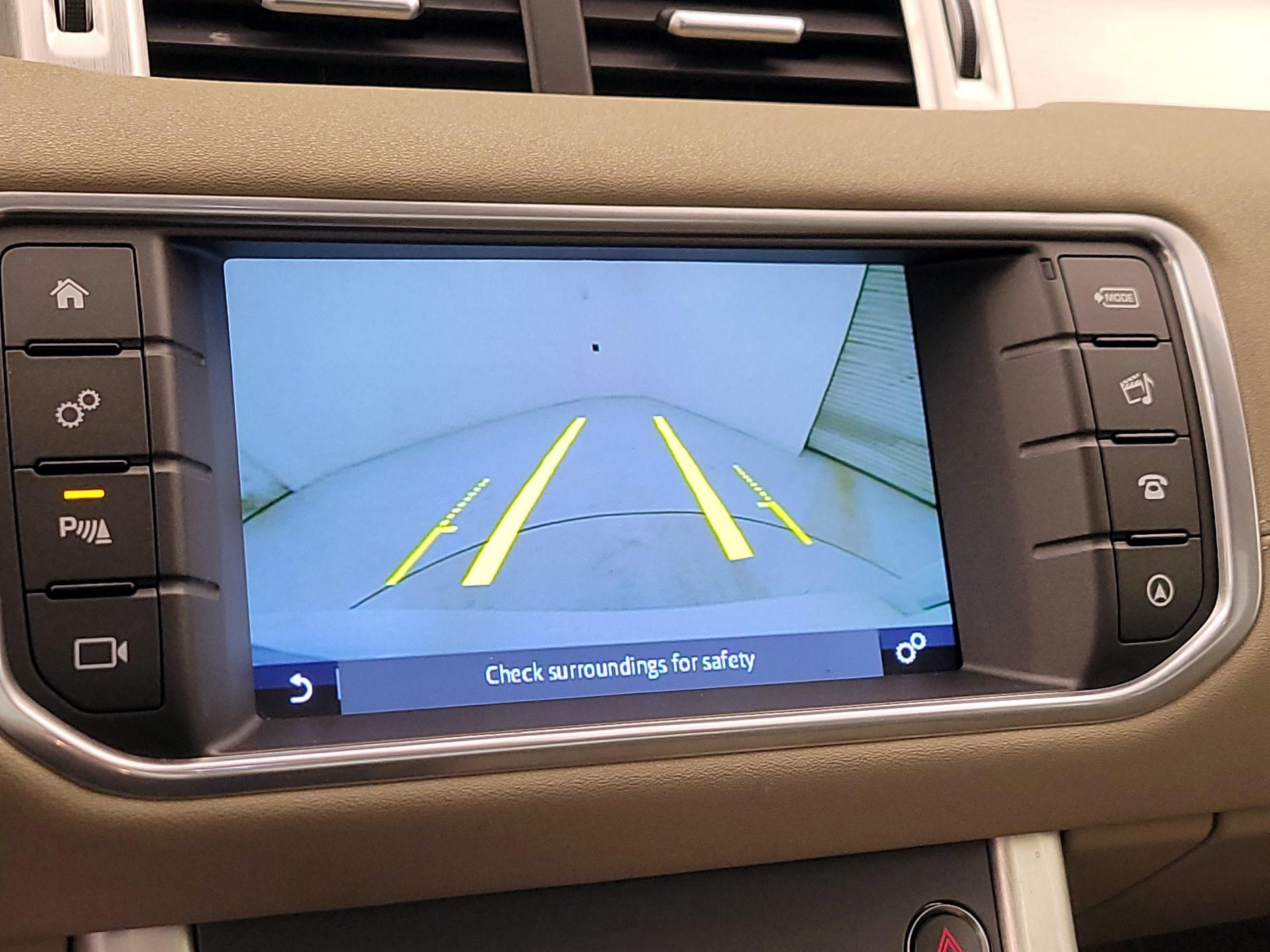 Thumbnail: 2017 Land Rover Range Rover Evoque - 15