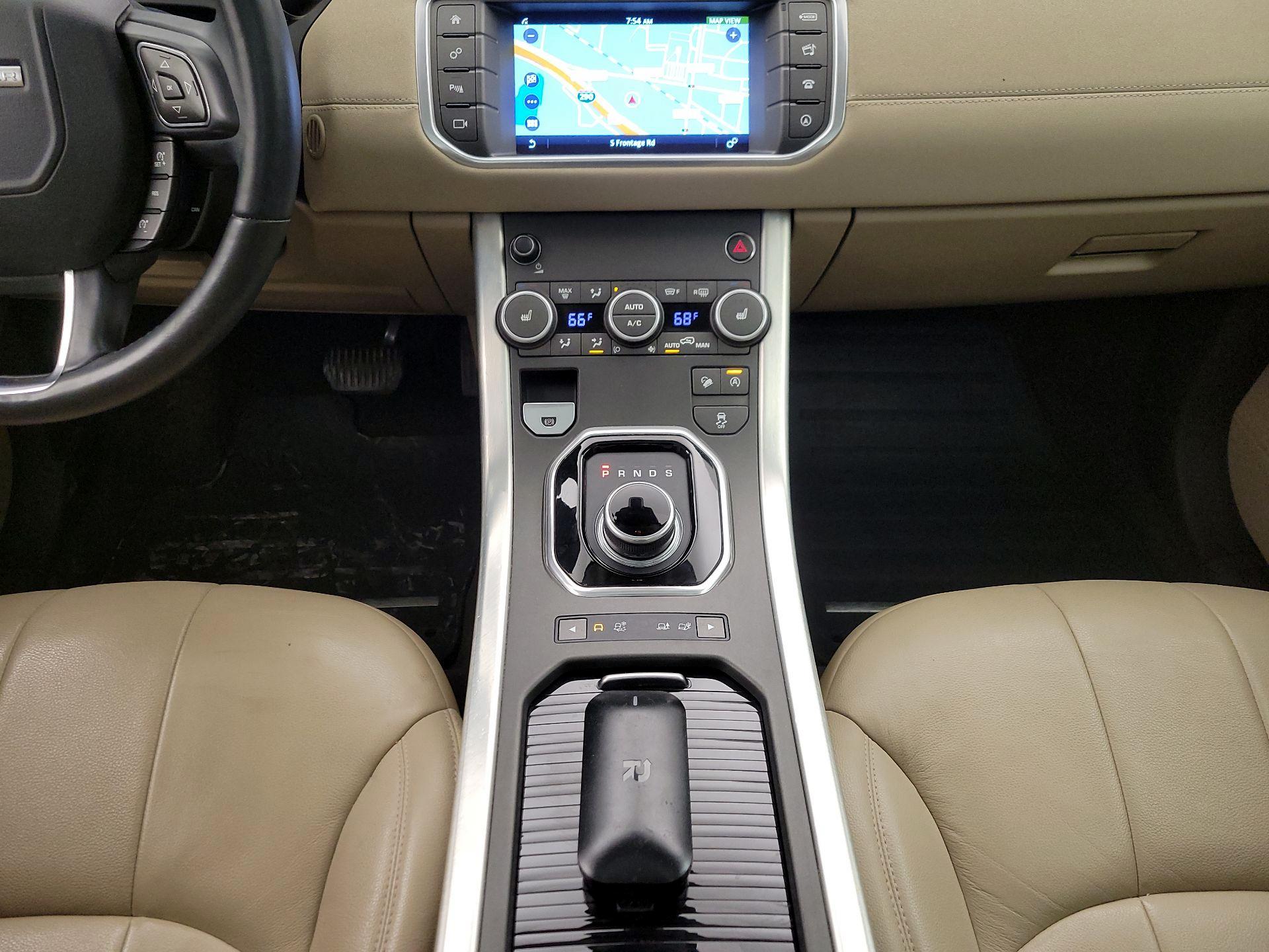 Thumbnail: 2017 Land Rover Range Rover Evoque - 18