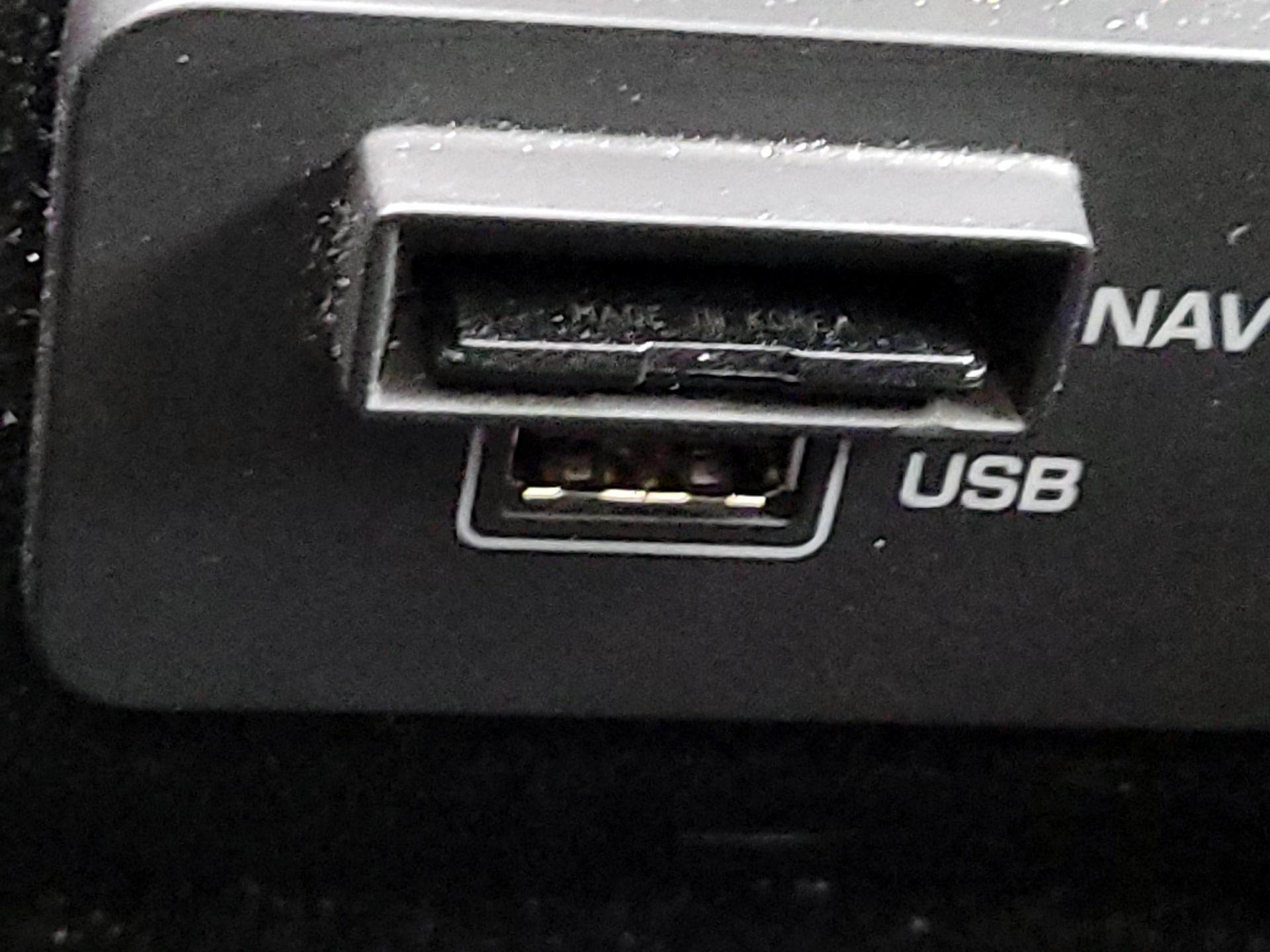 Thumbnail: 2017 Land Rover Range Rover Evoque - 19