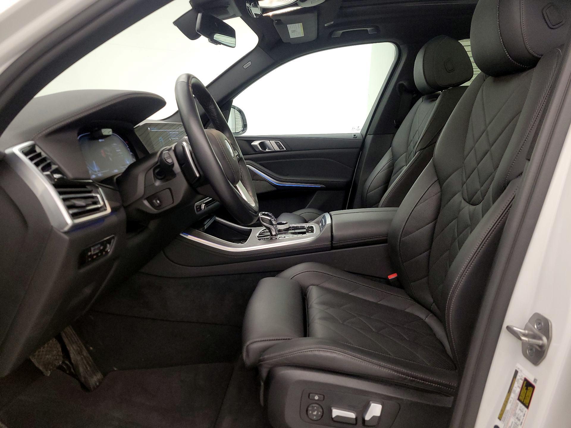 Thumbnail: 2023 BMW X5 - 11