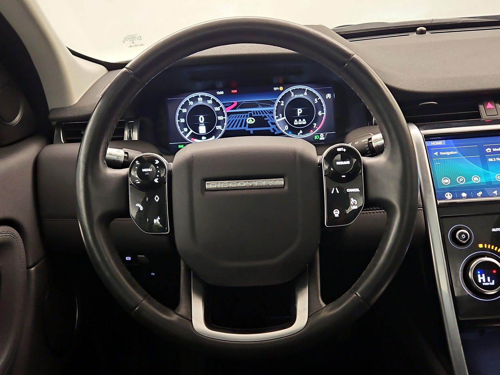 Thumbnail: 2020 Land Rover Discovery Sport - 10