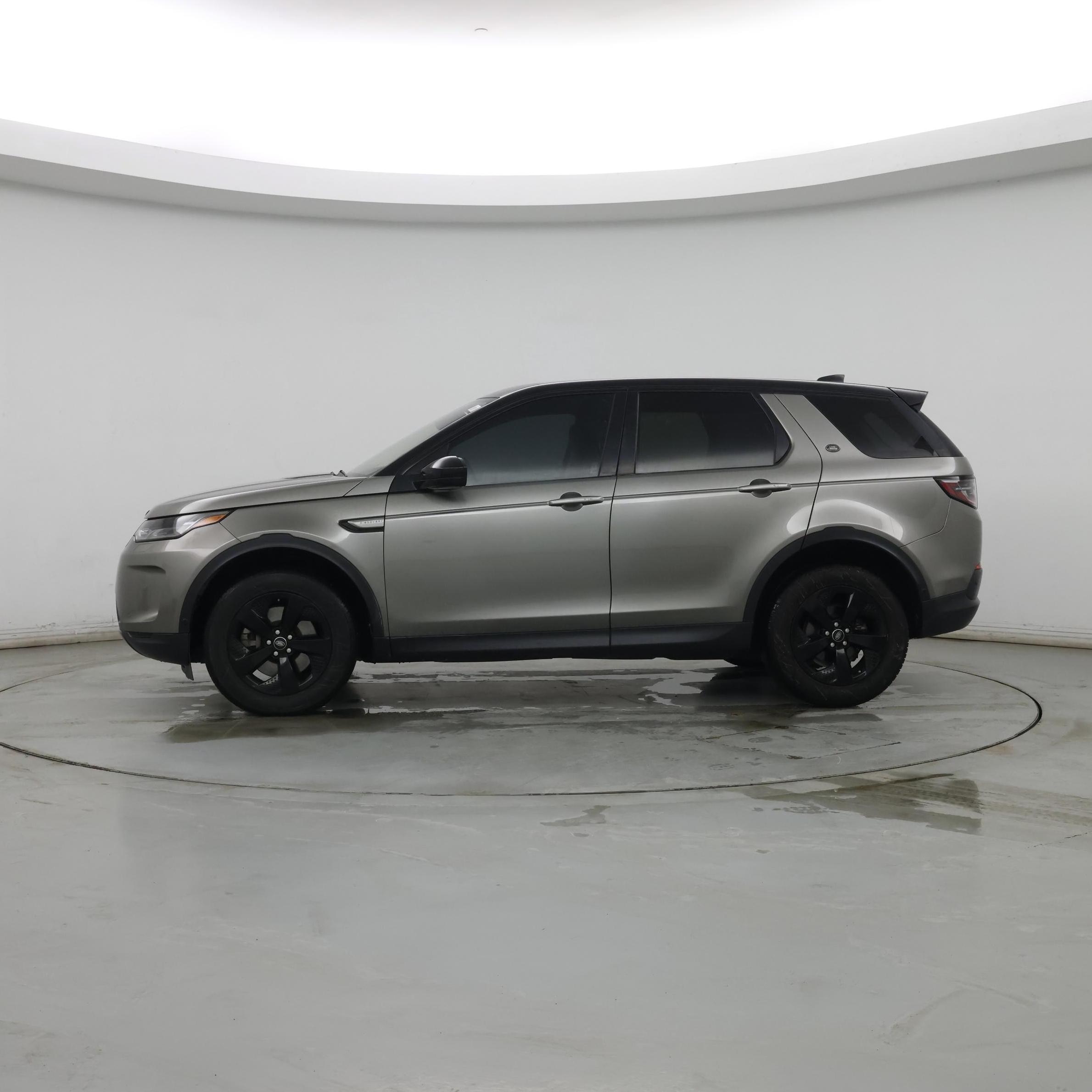 Thumbnail: 2020 Land Rover Discovery Sport - 3