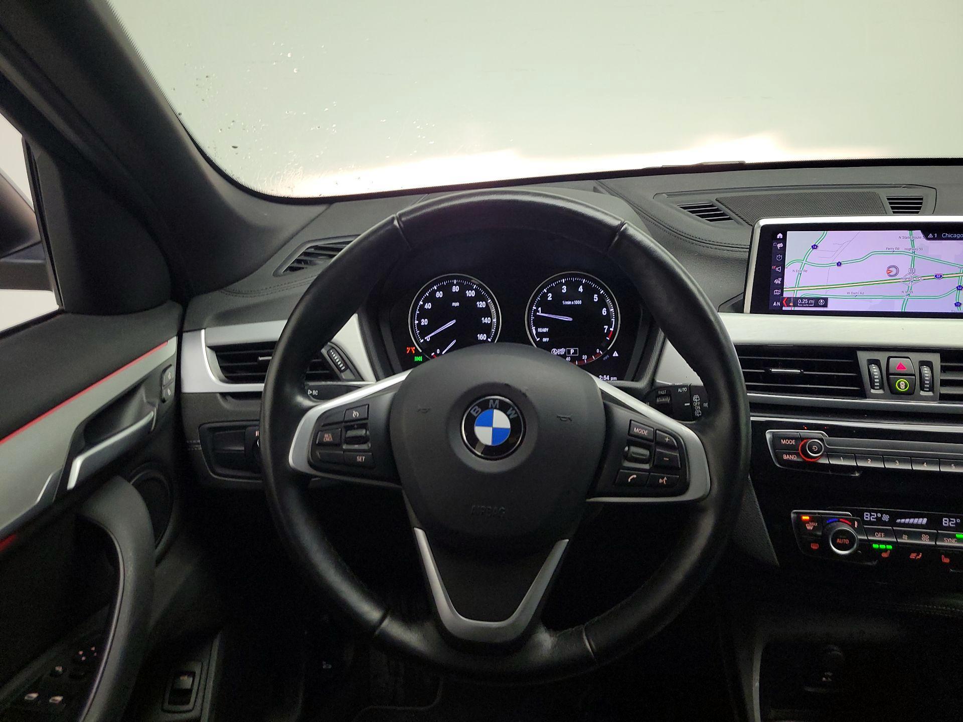 Thumbnail: 2022 BMW X1 - 10