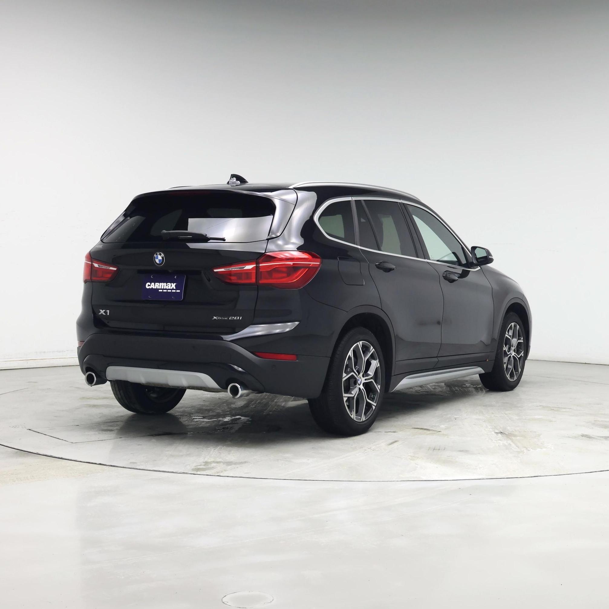 Thumbnail: 2022 BMW X1 - 8