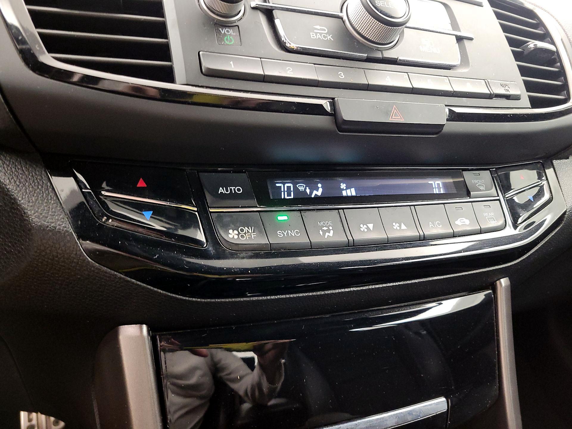 Thumbnail: 2017 Honda Accord - 16