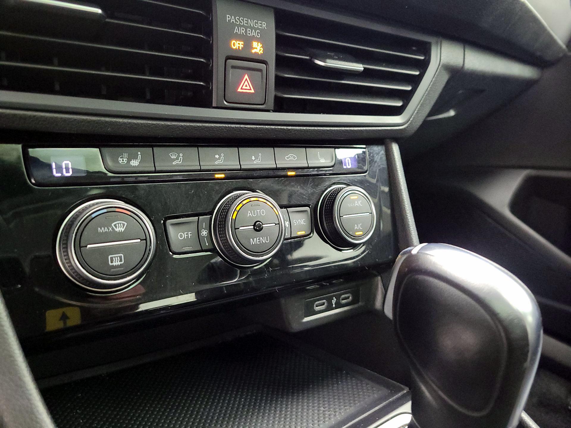 Thumbnail: 2020 Volkswagen Jetta - 14