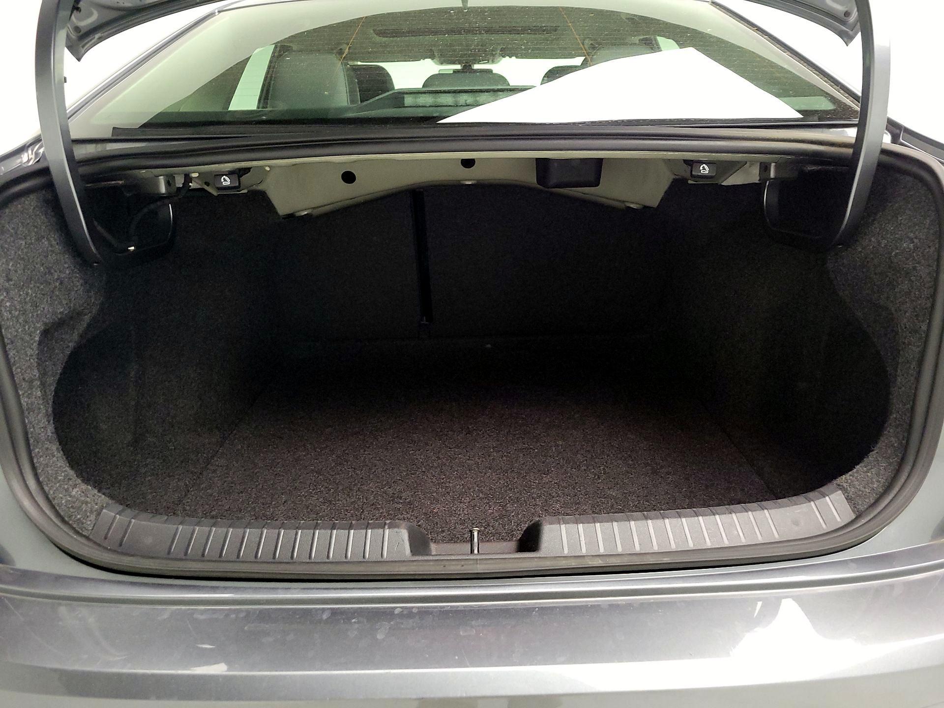 Thumbnail: 2020 Volkswagen Jetta - 16