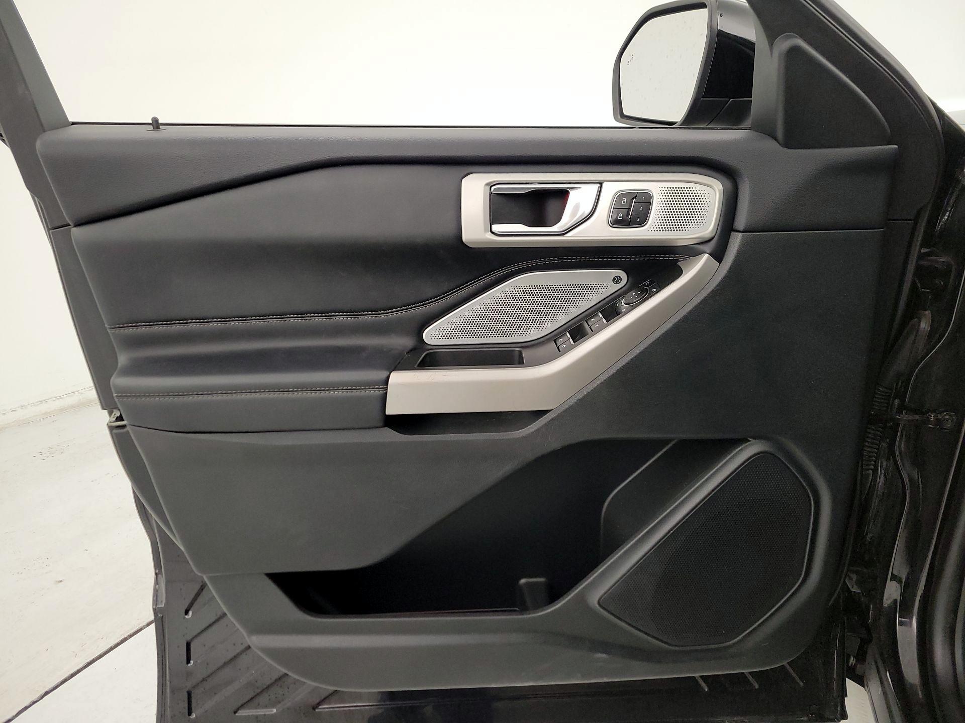 Thumbnail: 2022 Ford Explorer - 12