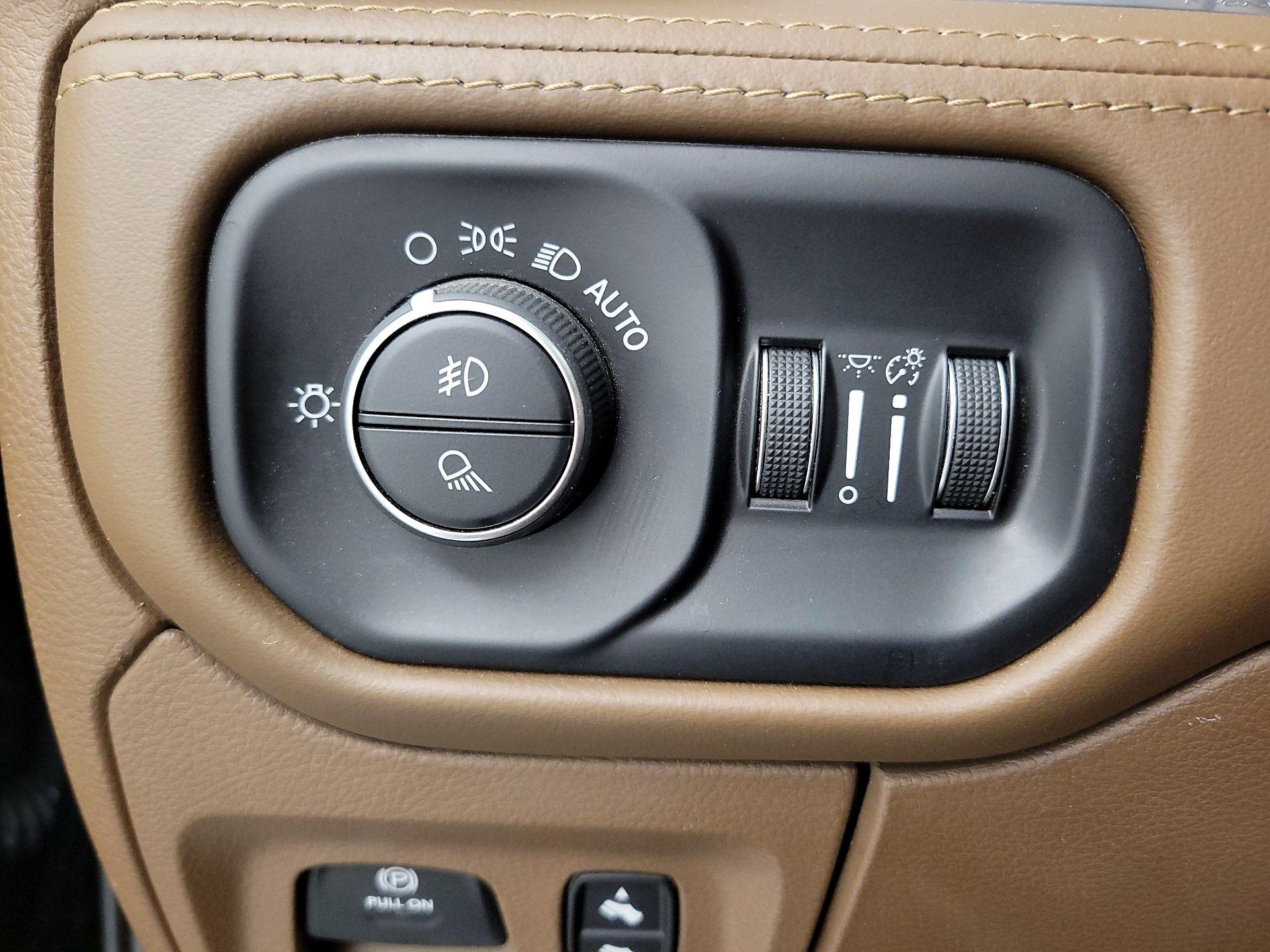 Thumbnail: 2021 RAM 1500 - 13