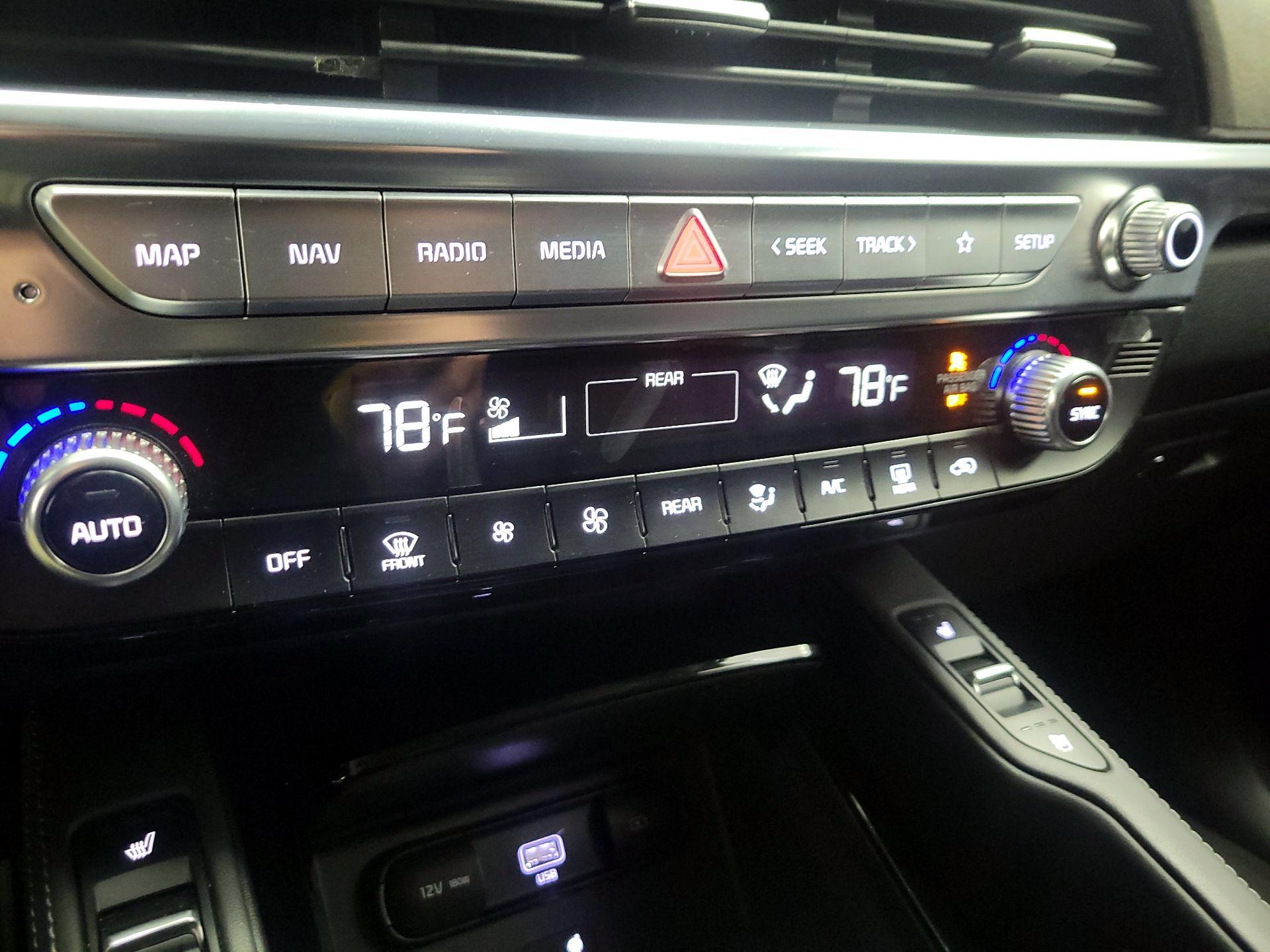 Thumbnail: 2022 Kia Telluride - 14