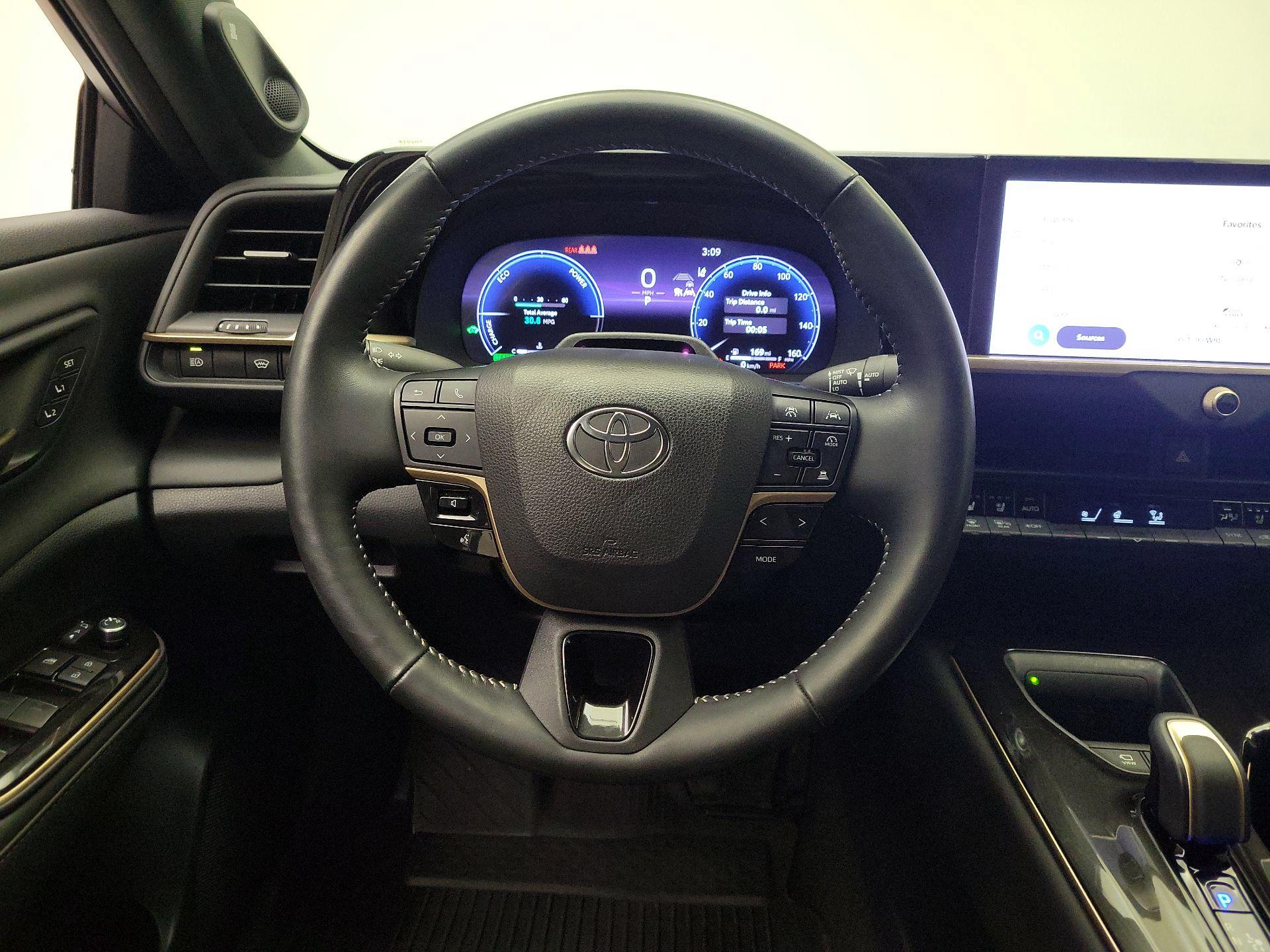 Thumbnail: 2024 Toyota Crown - 10