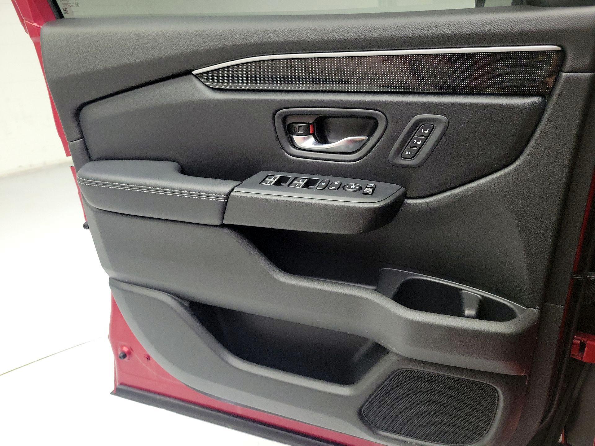 Thumbnail: 2023 Honda Pilot - 12