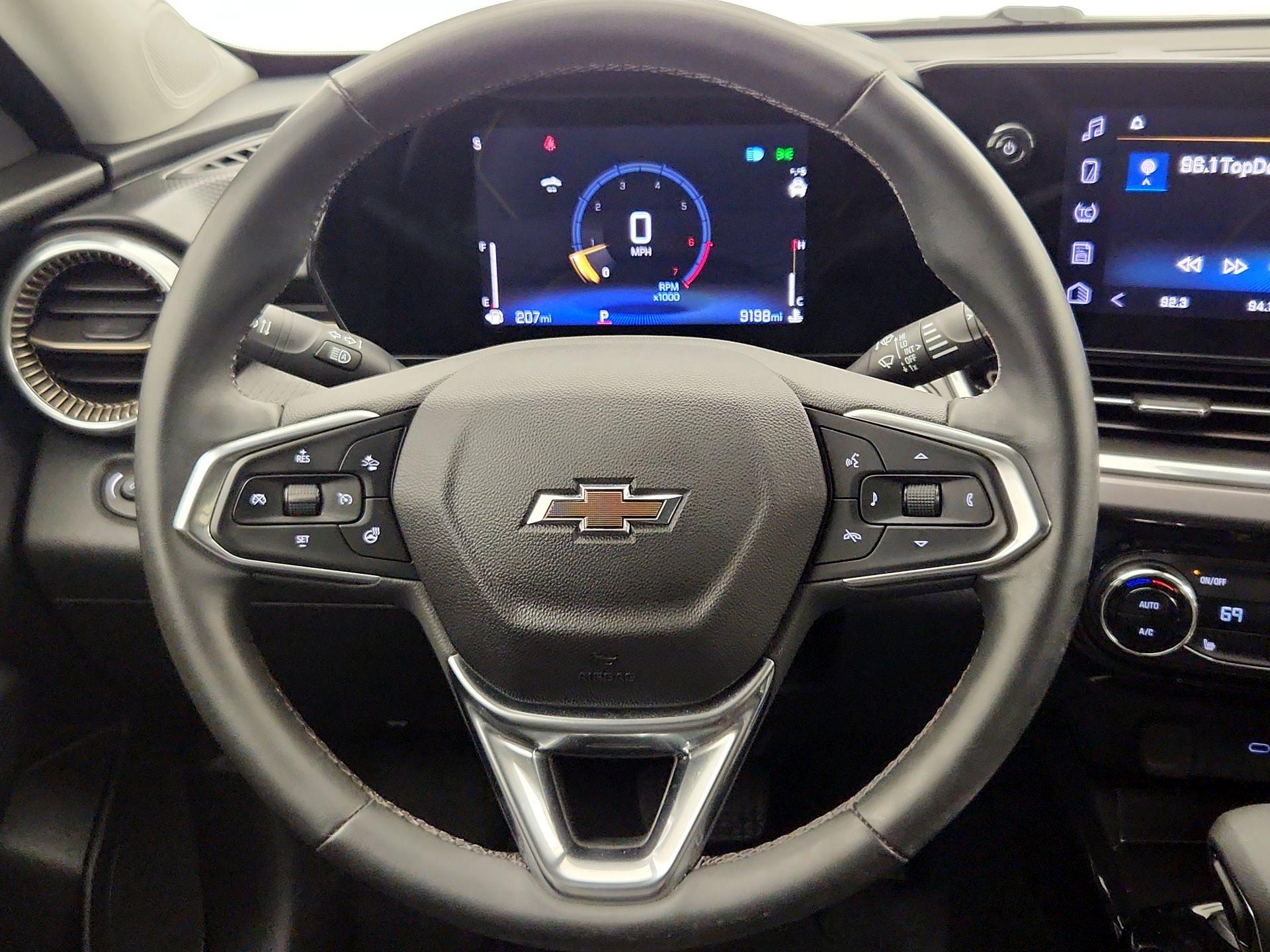 Thumbnail: 2024 Chevrolet Trax - 10