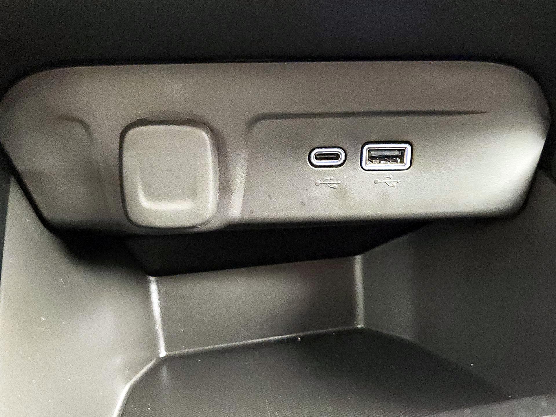 Thumbnail: 2024 Chevrolet Trax - 18