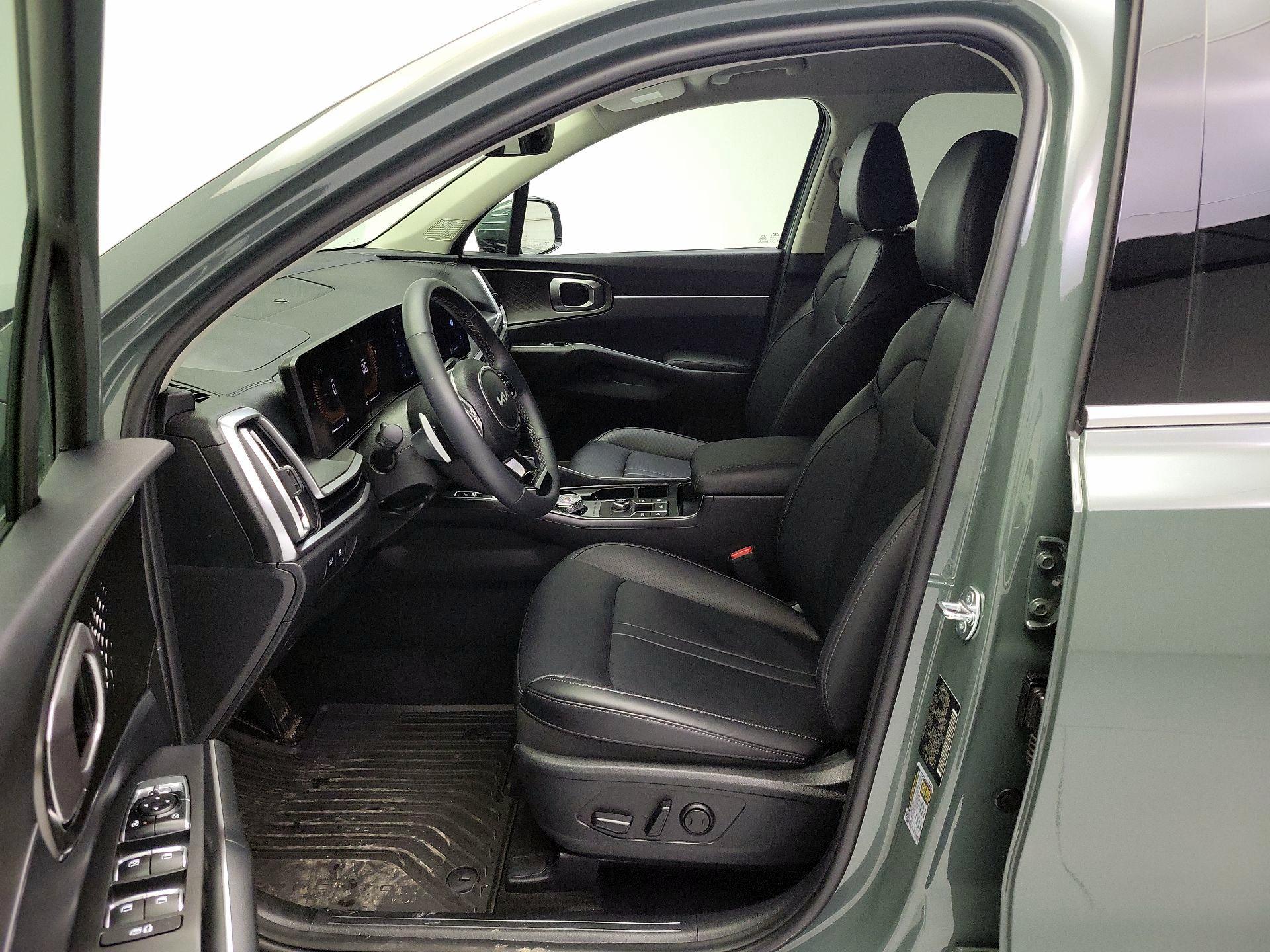 Thumbnail: 2025 Kia Sorento - 11