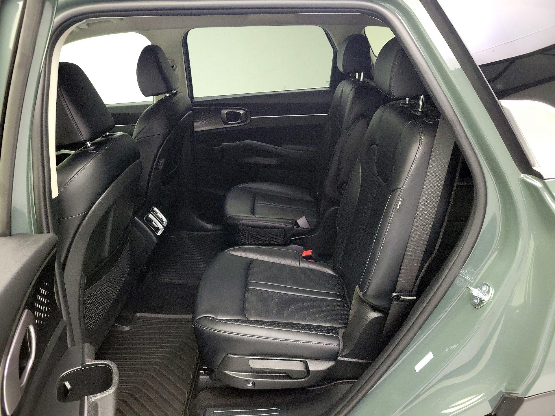 Thumbnail: 2025 Kia Sorento - 20