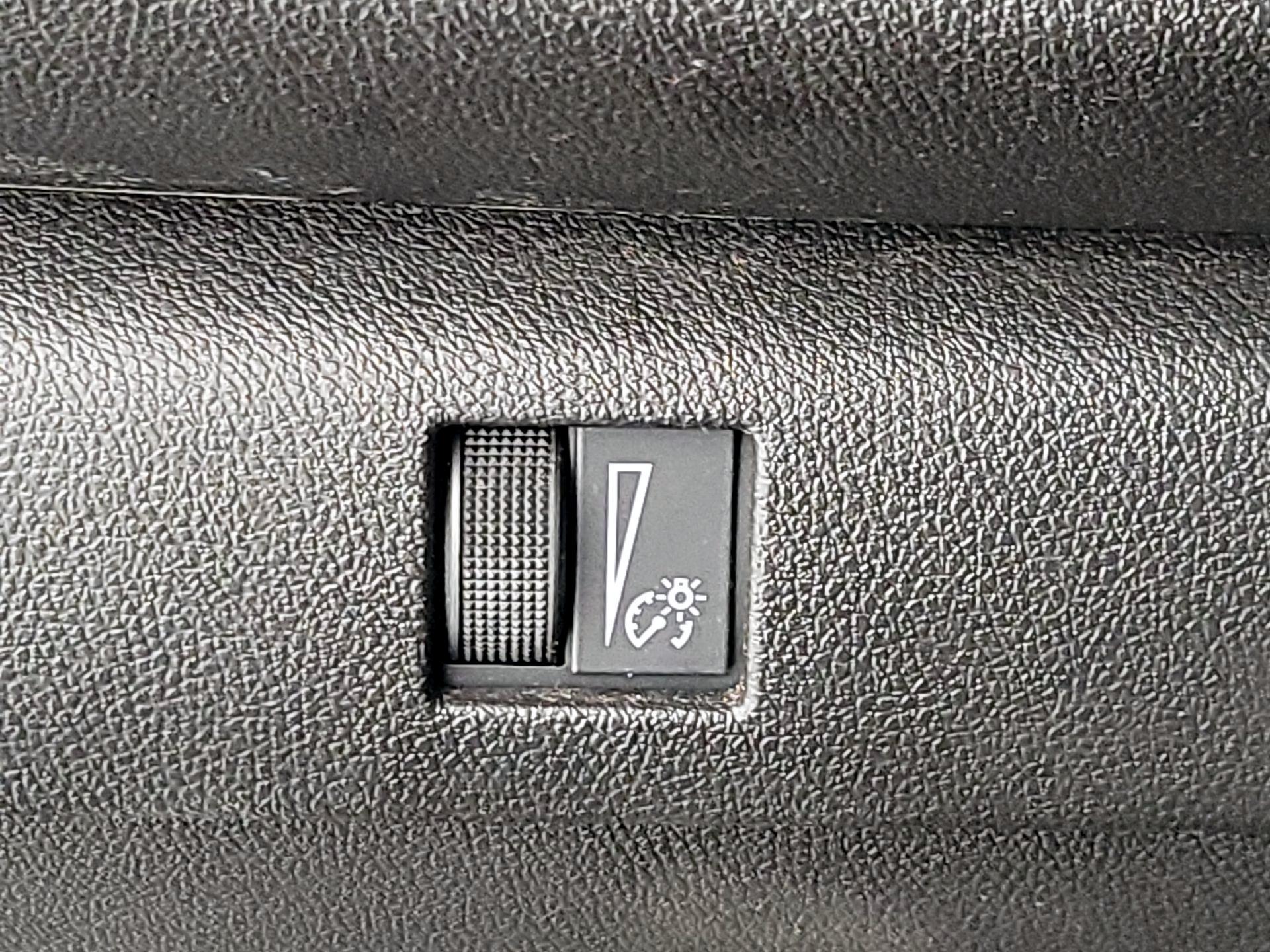 Thumbnail: 2024 Chevrolet Colorado - 13