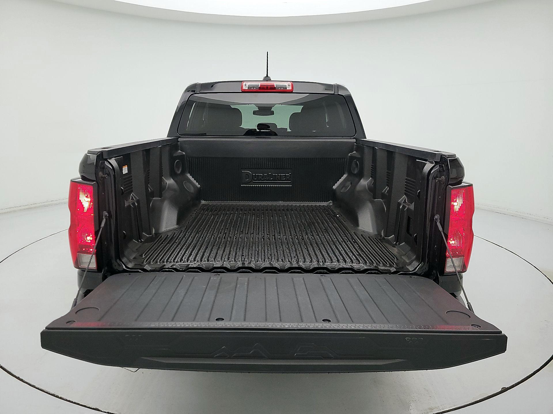 Thumbnail: 2024 Chevrolet Colorado - 20