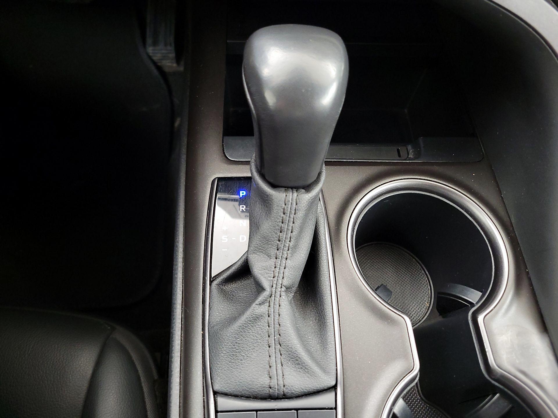 Thumbnail: 2024 Toyota Camry - 17