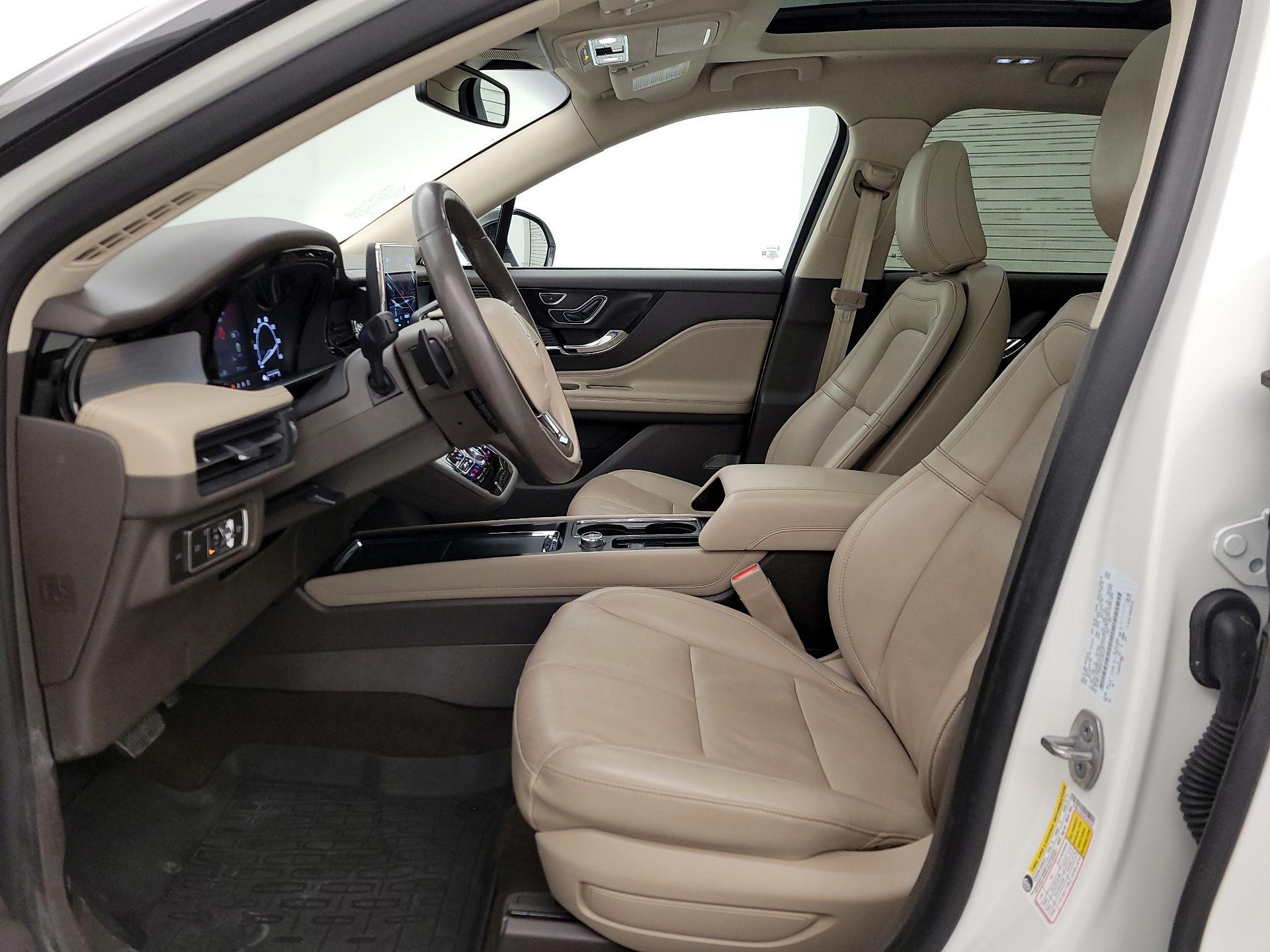 Thumbnail: 2022 Lincoln Corsair - 11