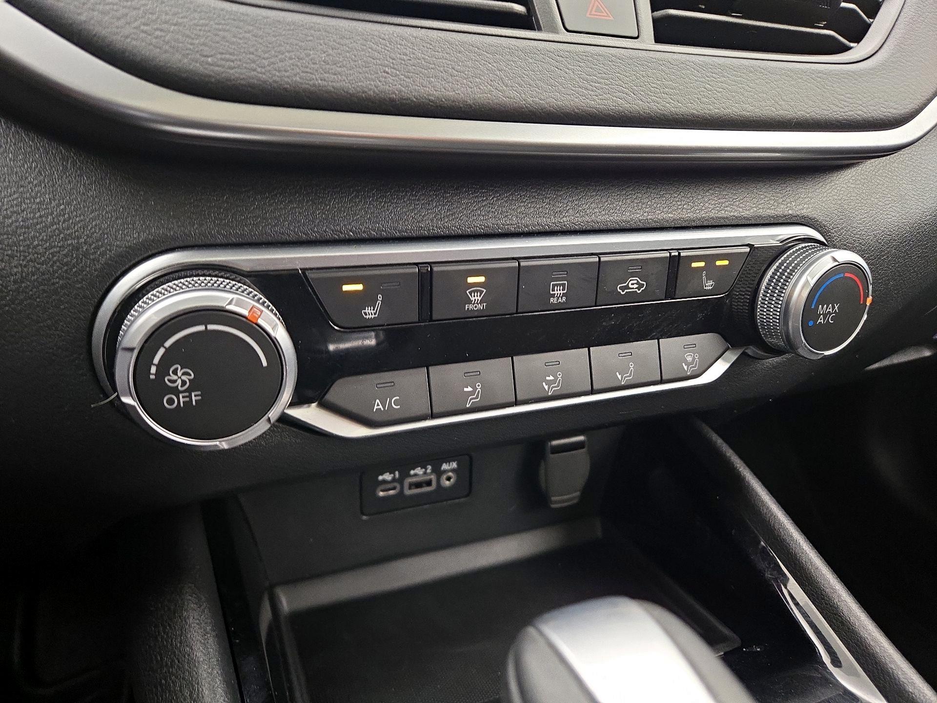 Thumbnail: 2021 Nissan Altima - 16