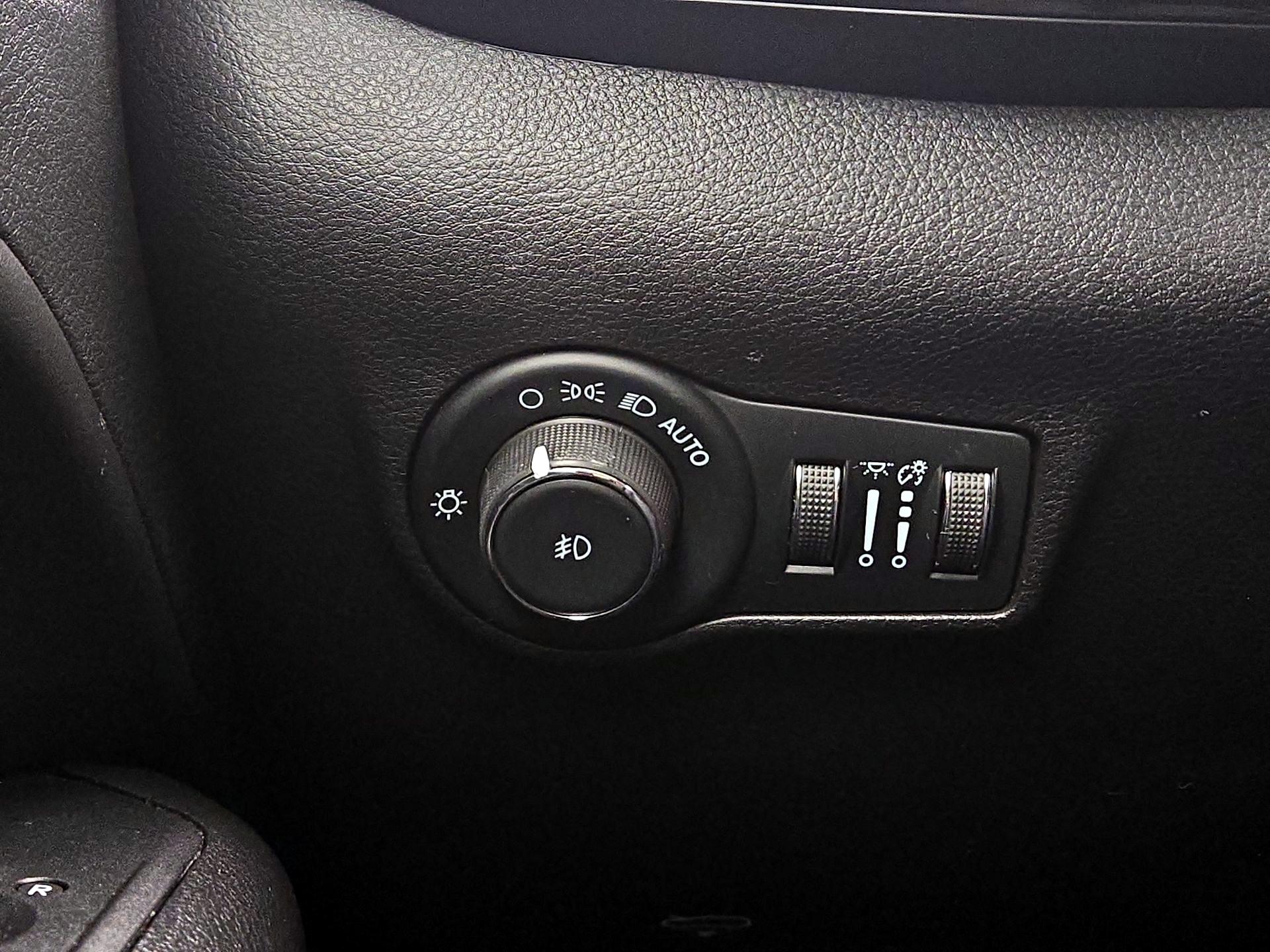 Thumbnail: 2022 Jeep Compass - 13