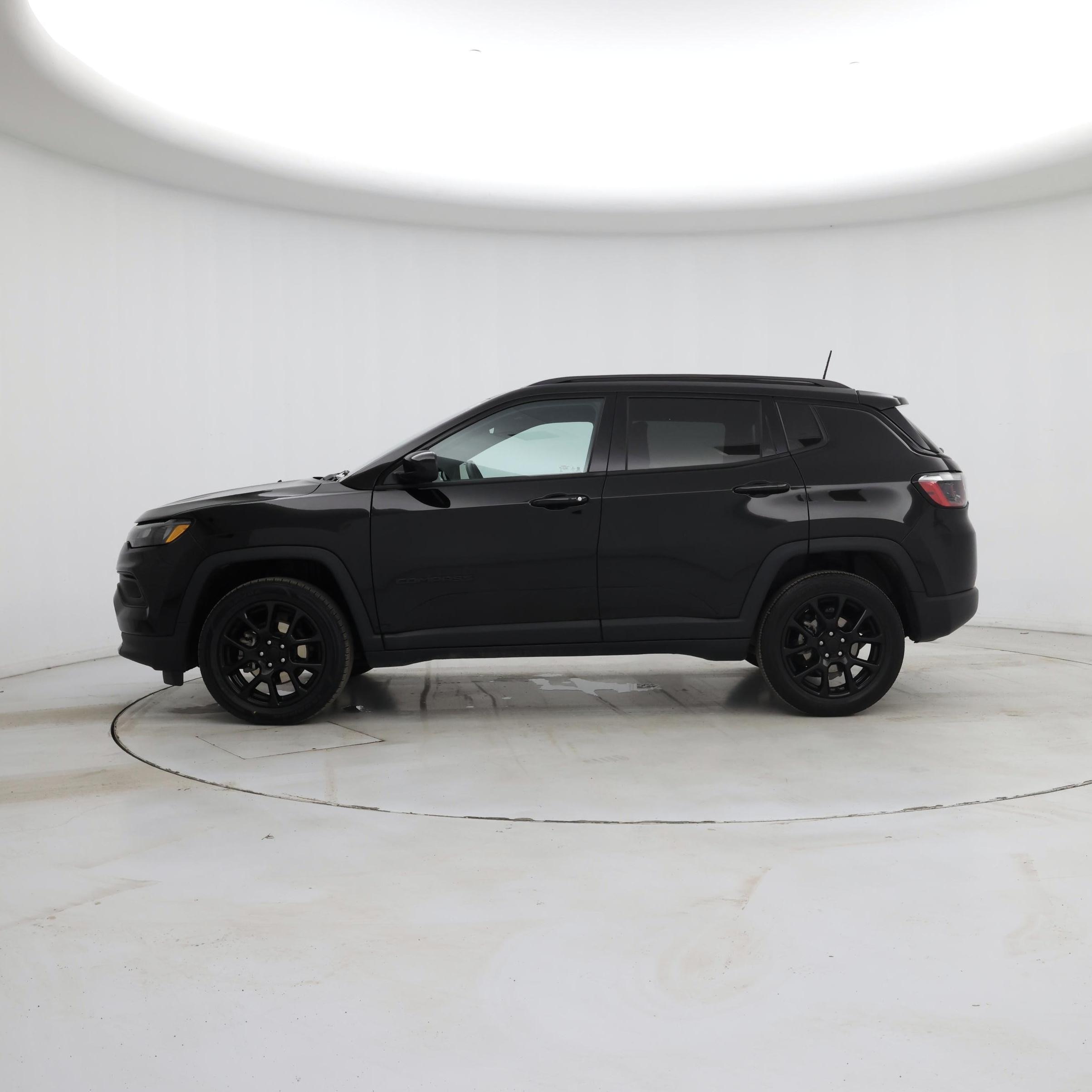 Thumbnail: 2022 Jeep Compass - 3