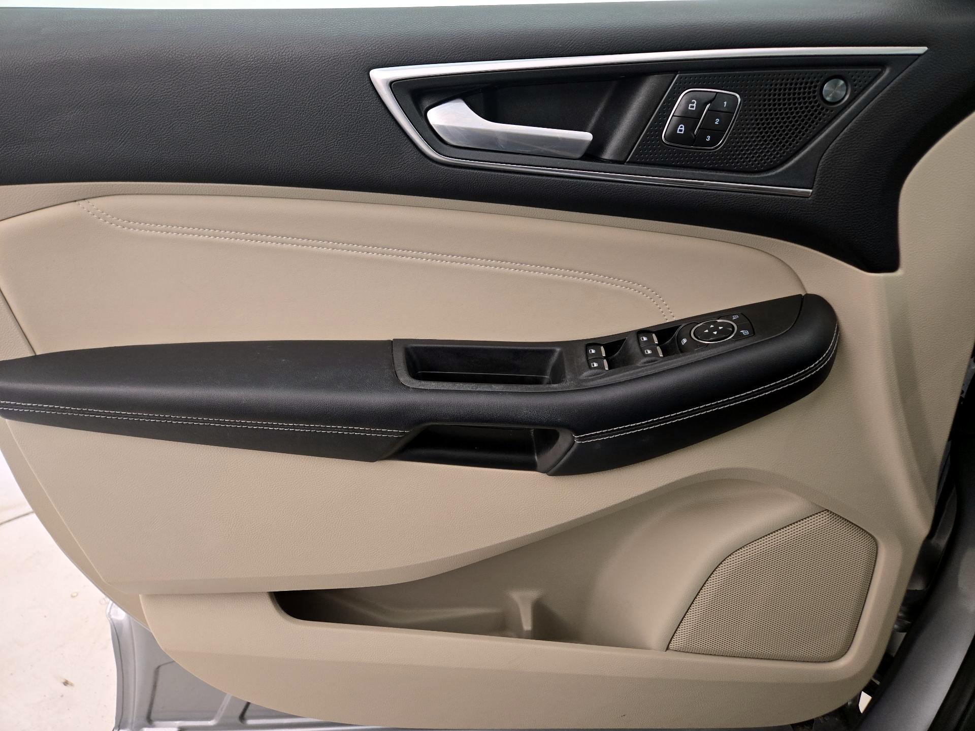 Thumbnail: 2022 Ford Edge - 12