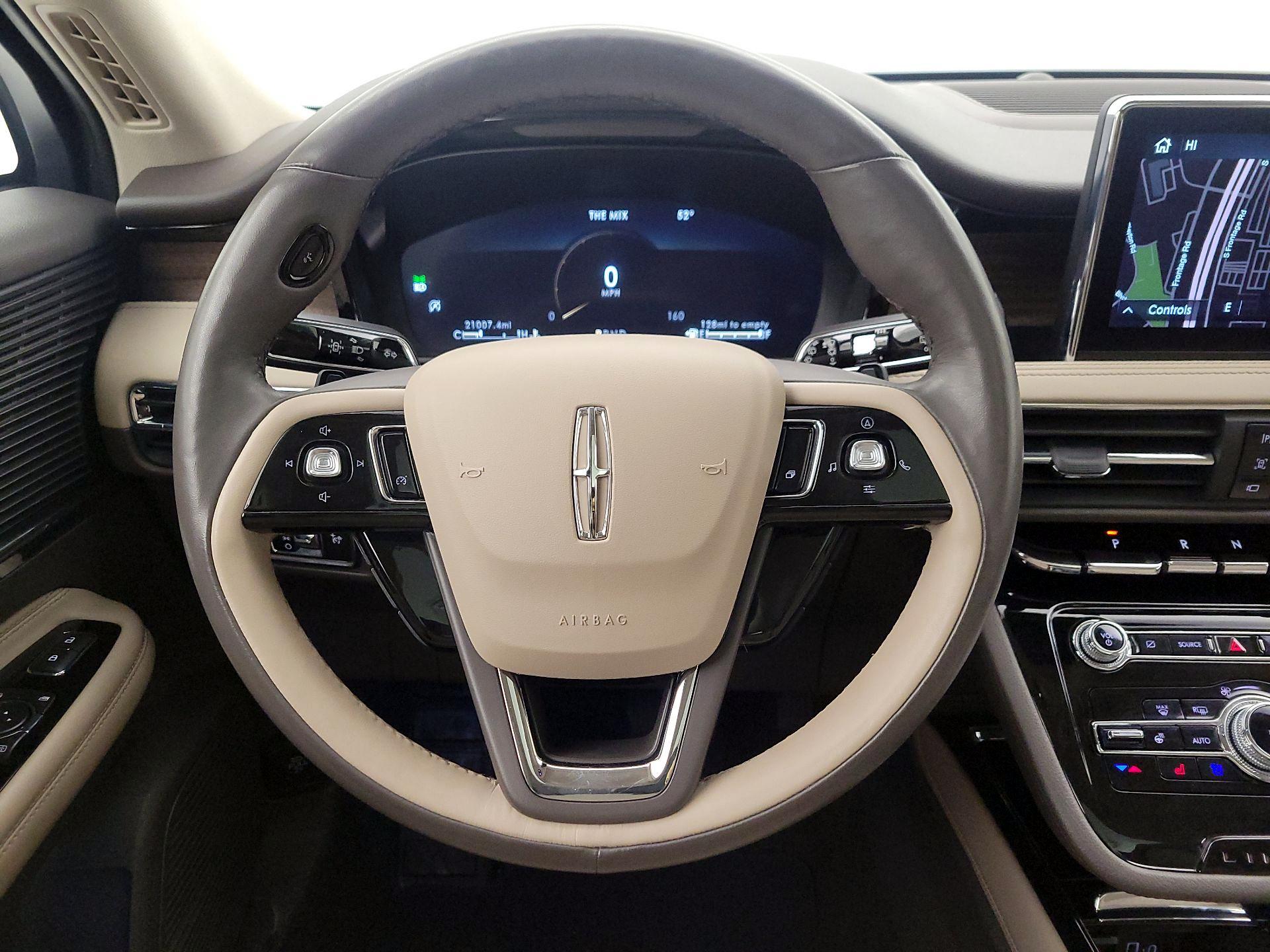 Thumbnail: 2022 Lincoln Corsair - 10