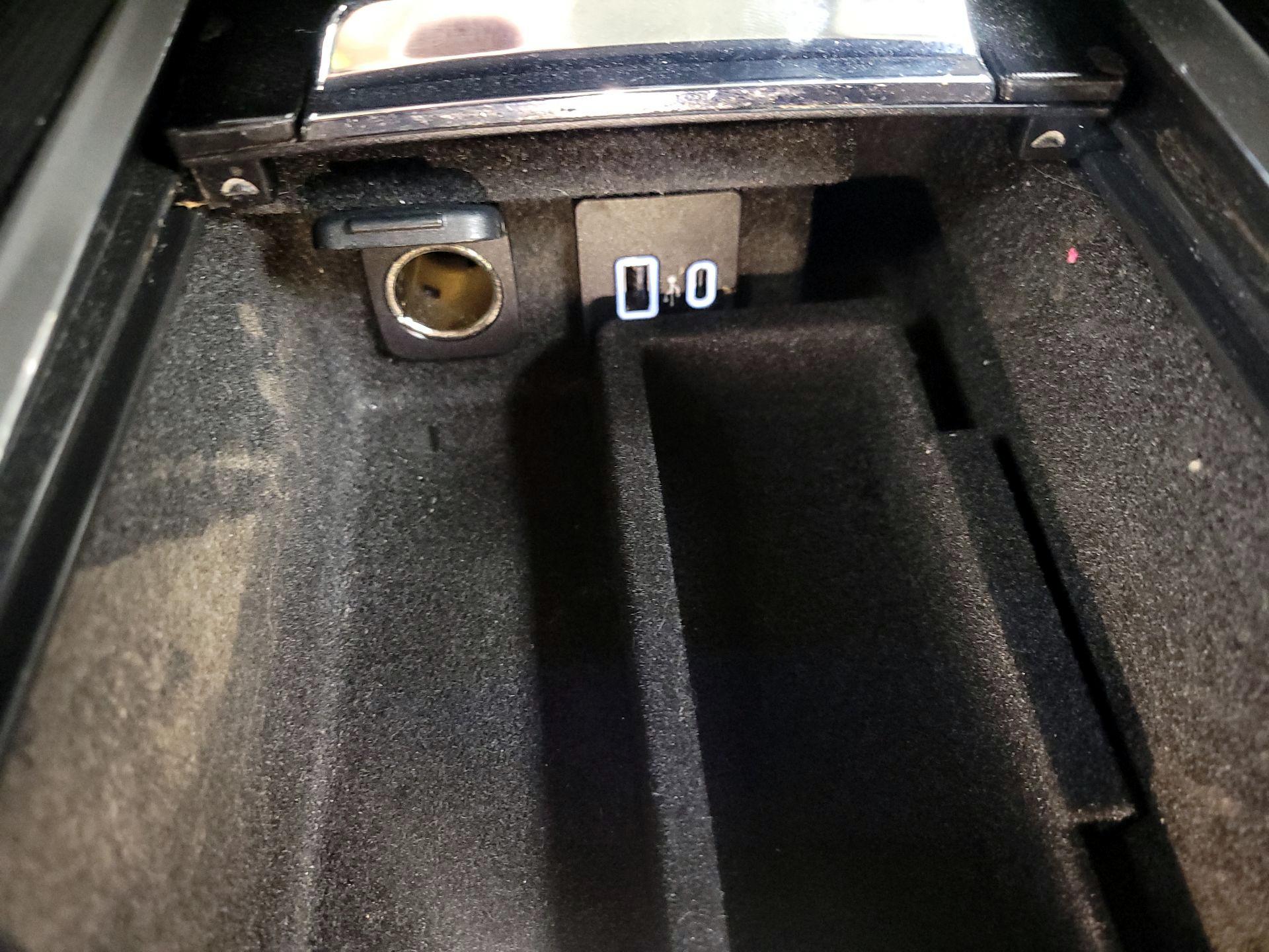 Thumbnail: 2022 Lincoln Corsair - 19