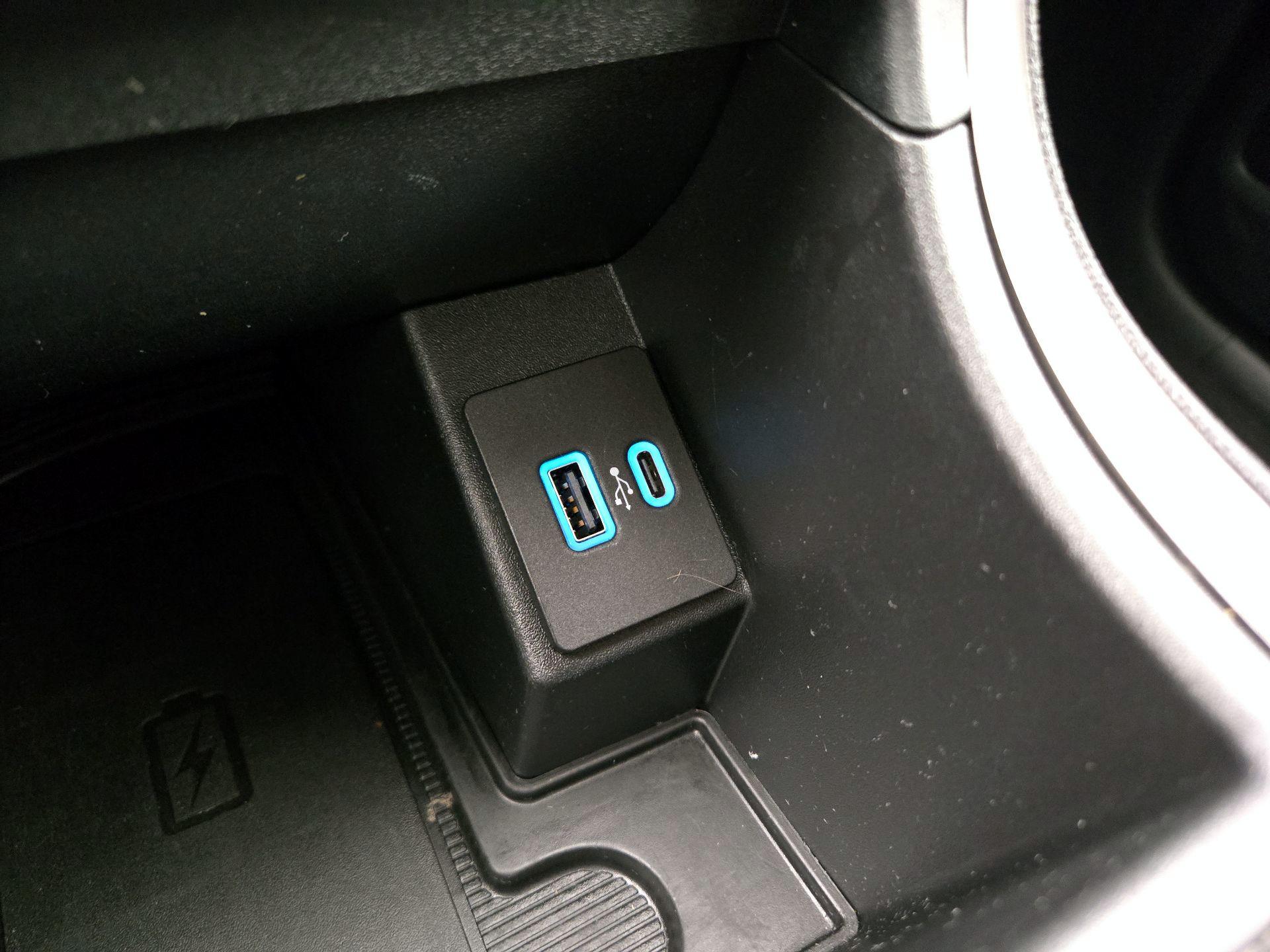 Thumbnail: 2023 Ford Edge - 18